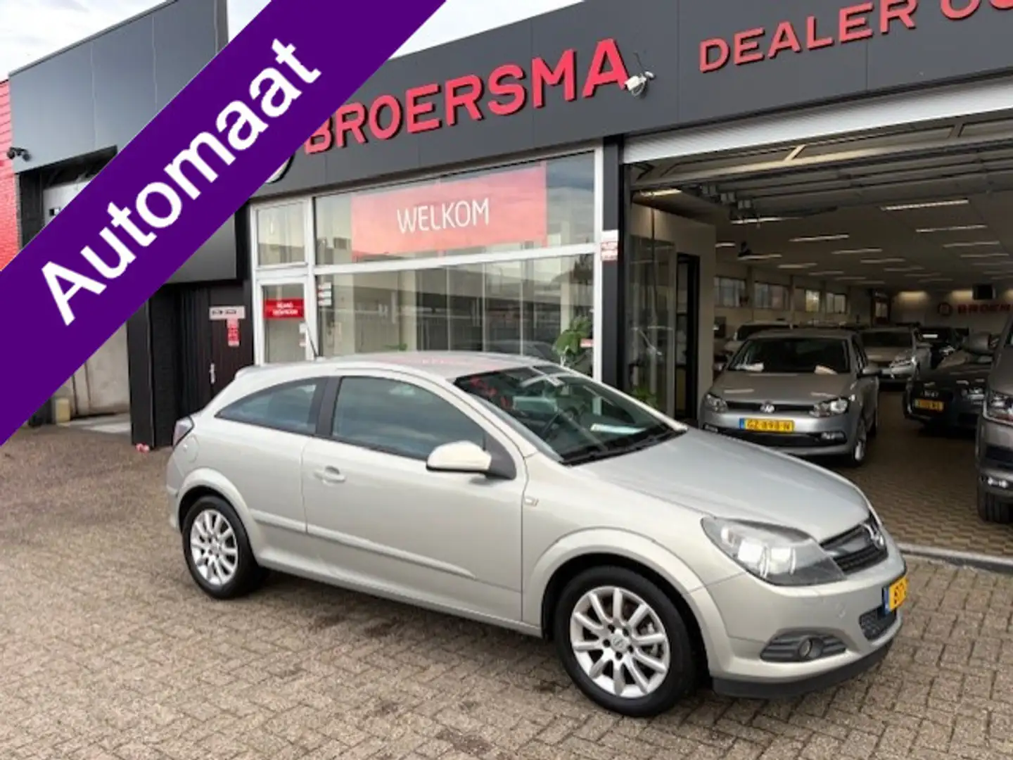 Opel Astra GTC 1.6 Temptation 1 EIGENAAR * AUTOMAAT * NIEUWE Grijs - 1