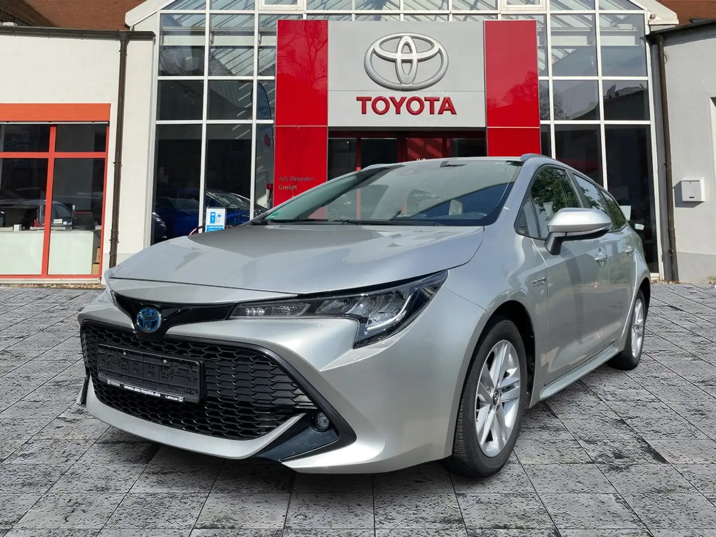 Toyota Corolla TS 1.8 Hybrid Comfort Navi*KAM*DAB*SHZ Silber - 2