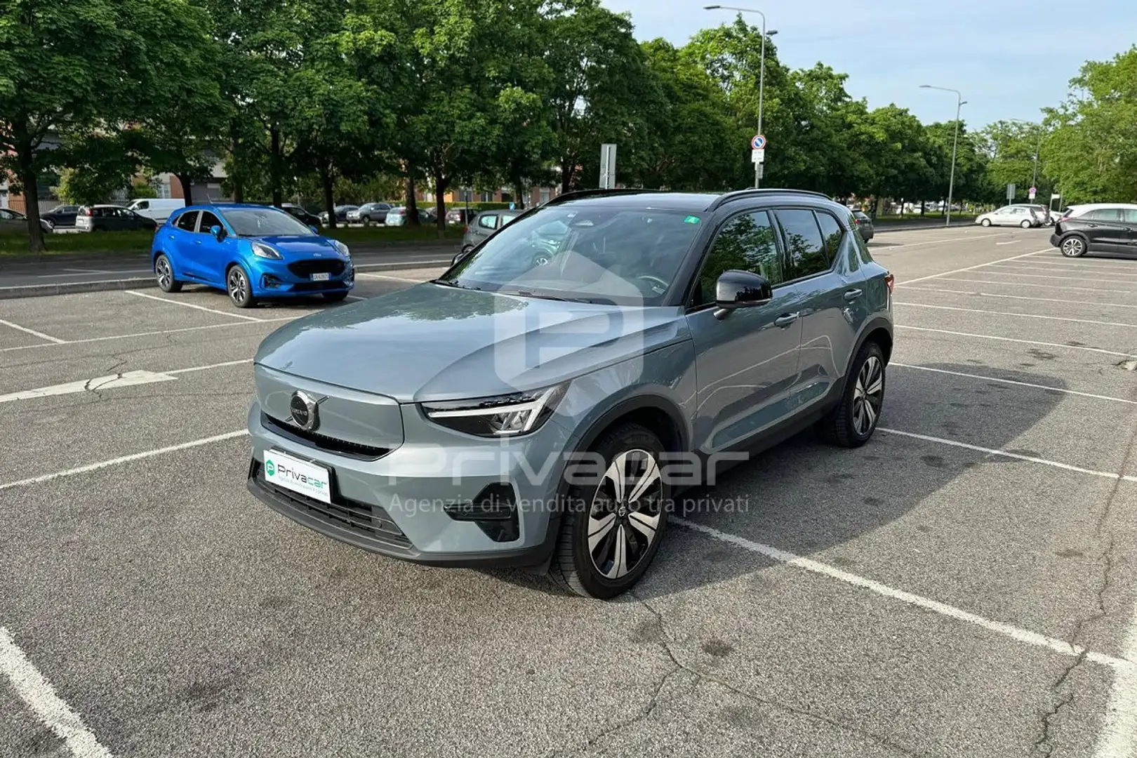Volvo XC40 XC40 Recharge Pure Electric Single Motor FWD Ultim Silver - 1
