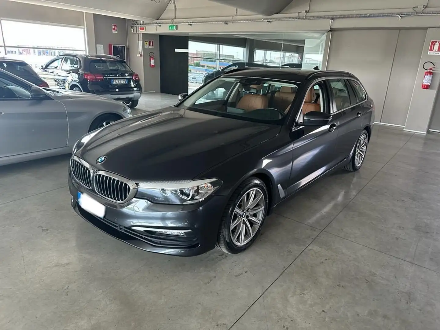 BMW 530 XDRIVE Noir - 2