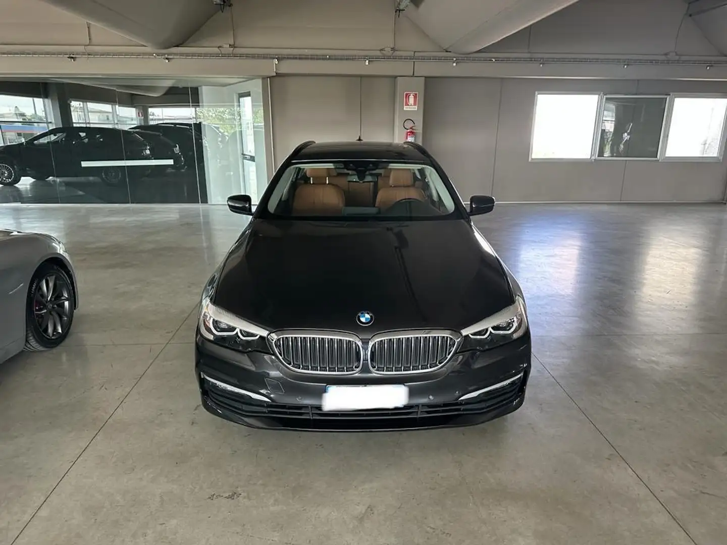 BMW 530 XDRIVE Noir - 1