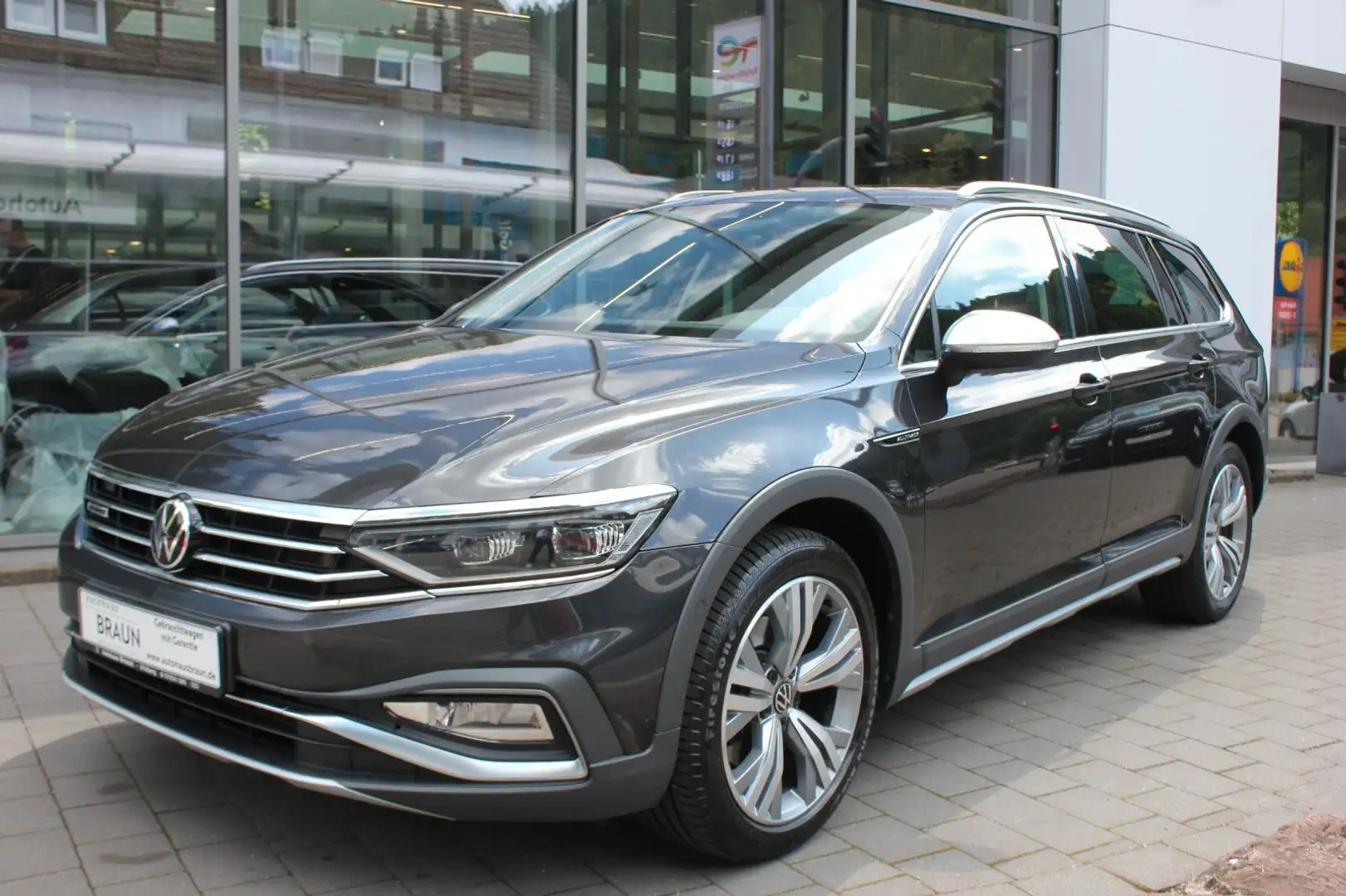 Volkswagen Passat Variant Alltrack 4Motion *Pano, AHK* Grau - 2