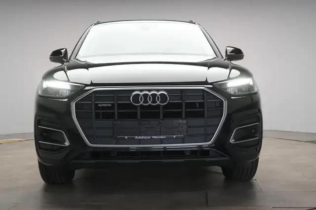 Audi Q5 view 2