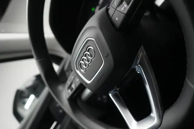 Audi Q5 view 23