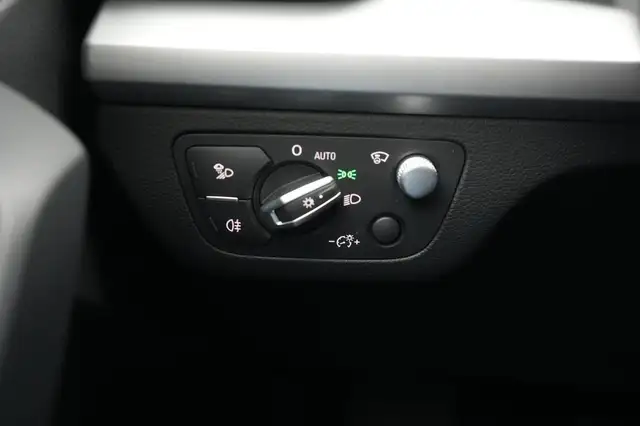 Audi Q5 view 25