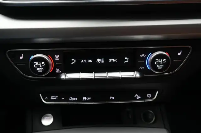 Audi Q5 view 17