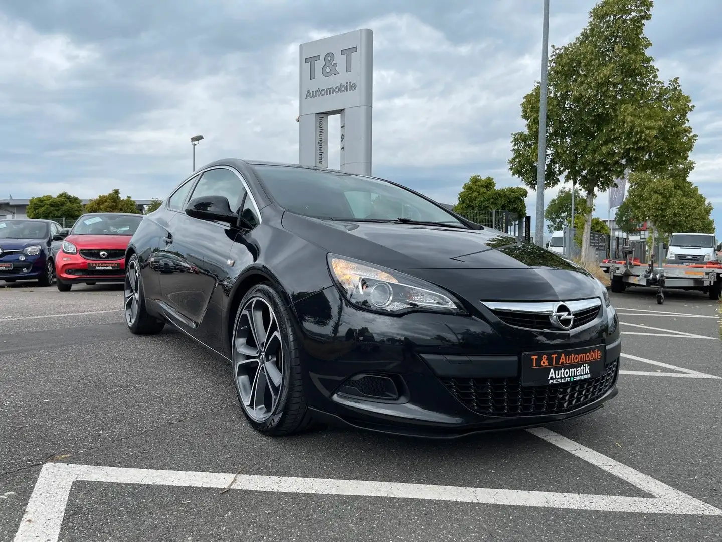 Opel Astra GTC Innovation Navi SH Klimaauto 20 Zoll Schwarz - 1