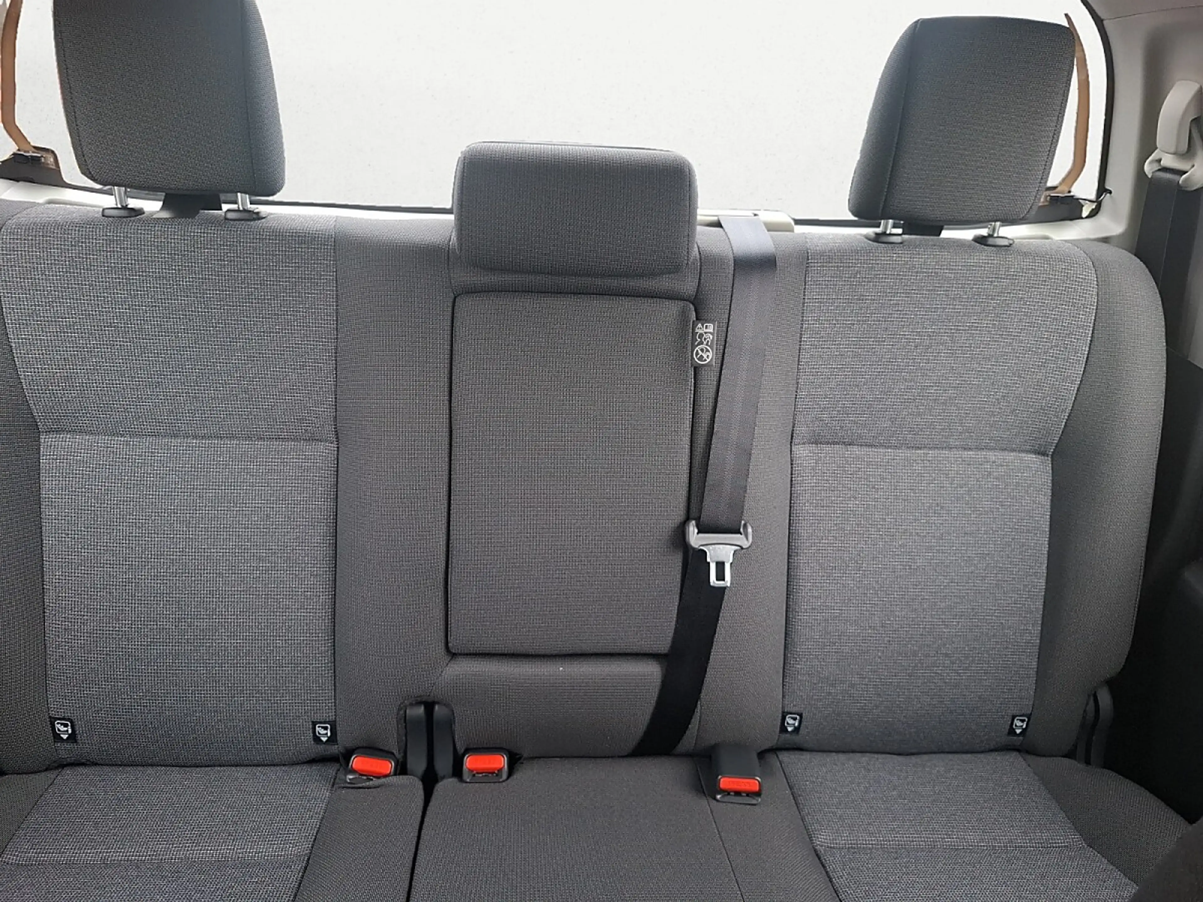 Toyota Hilux DK Duty 2,8 D-4D MHEV 4WD — photo 13