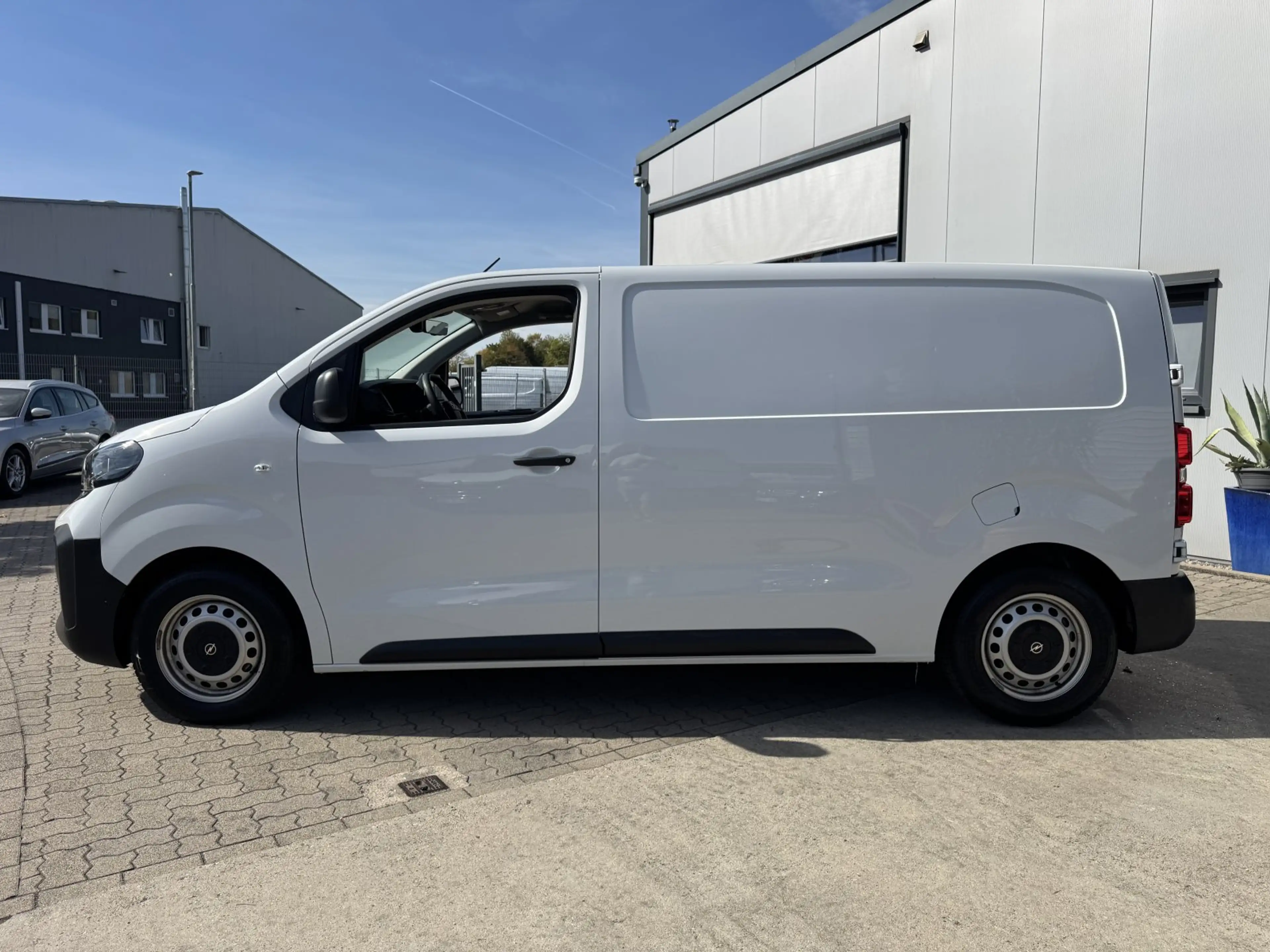Opel Vivaro 2.0 D L2 3-Sitzer/Kamera/AHK/PDC — photo 5