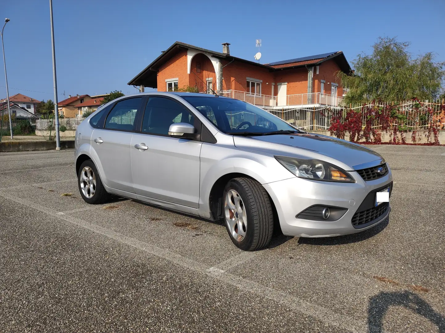 Ford Focus Focus II 2010 5p 1.6 tdci Ikon 90cv Argento - 1