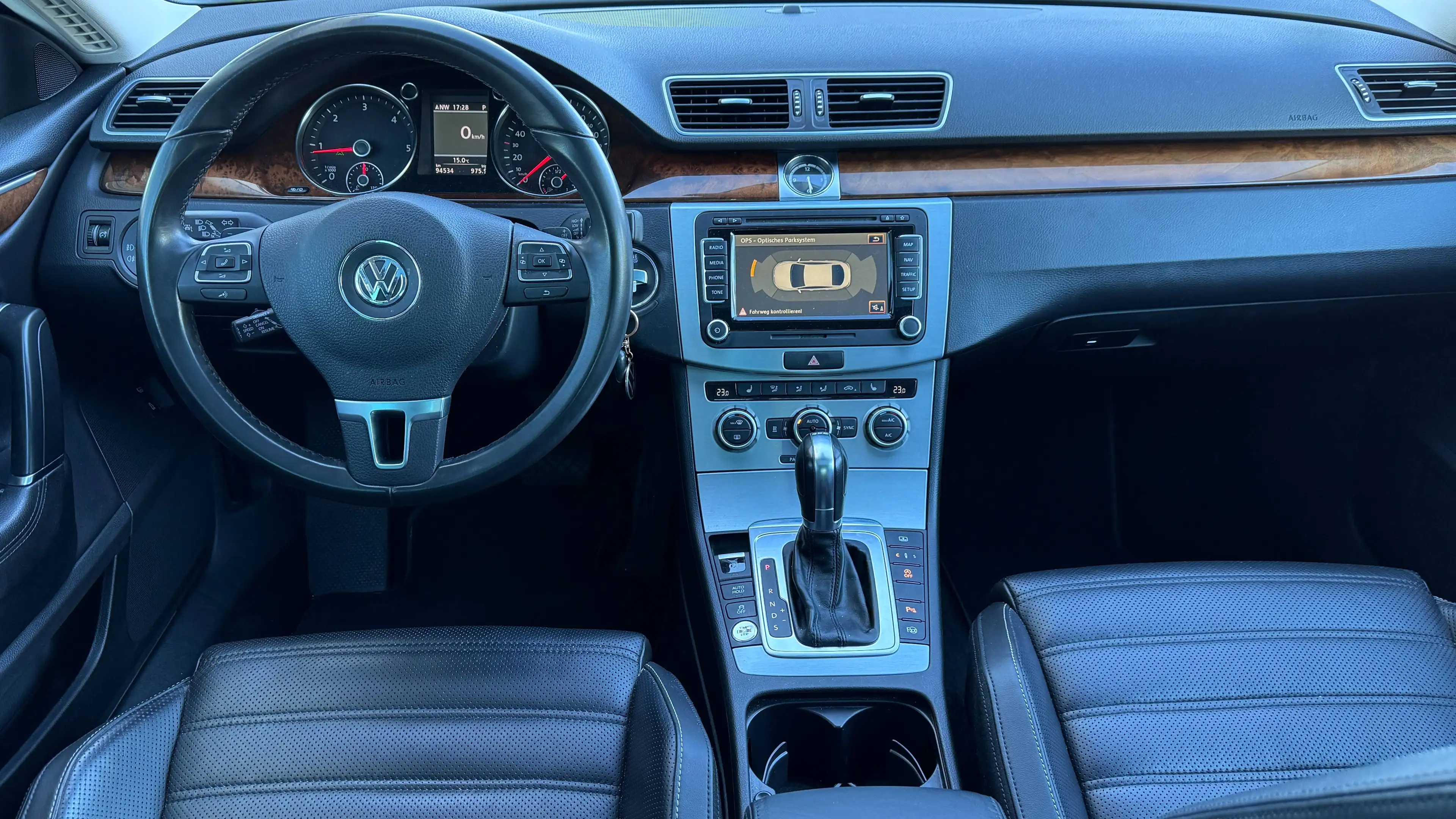 Volkswagen CC Basis BMT — photo 12