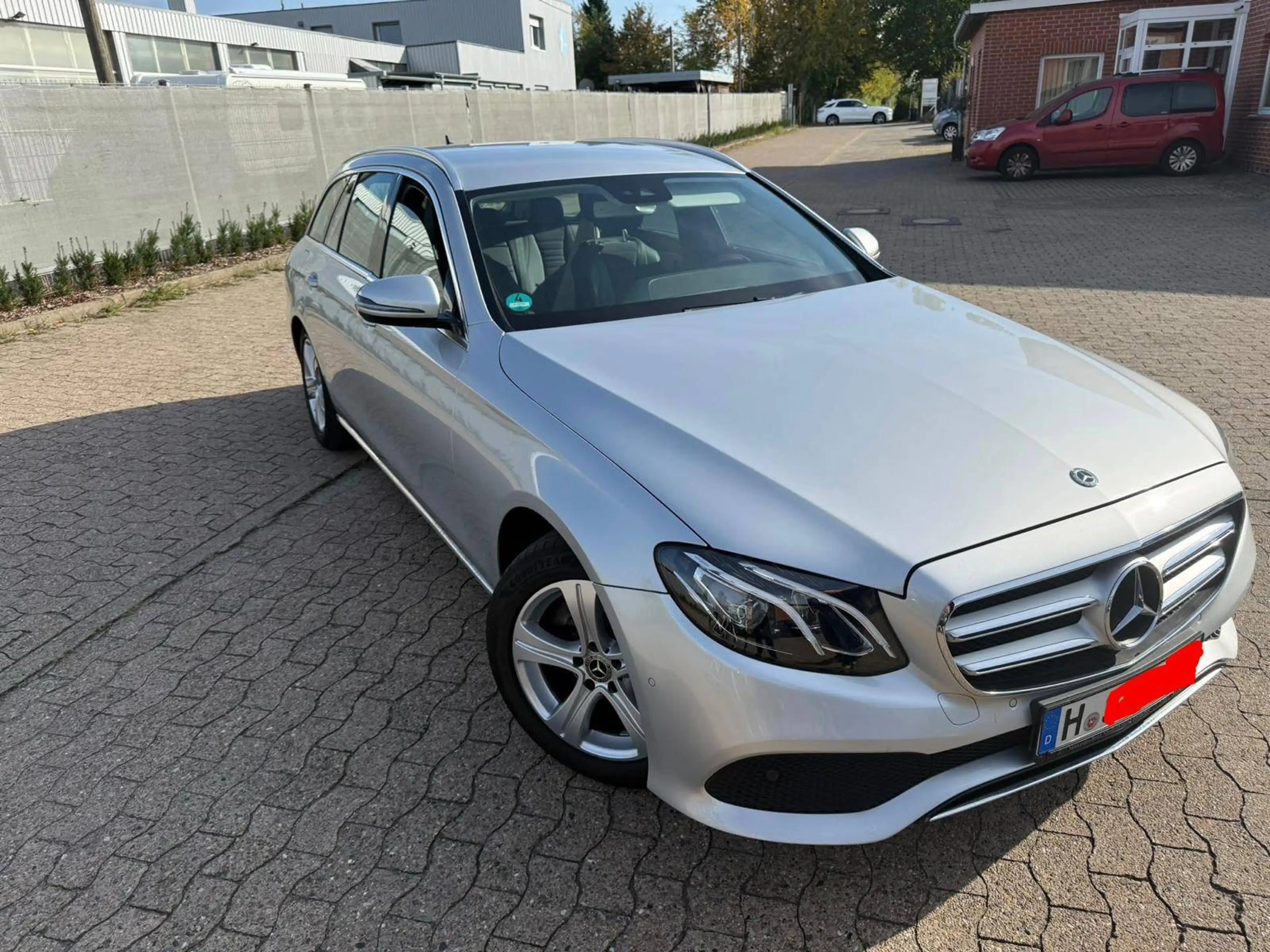 Mercedes-Benz E 220 E 220 d T 9G-TRONIC — photo 3
