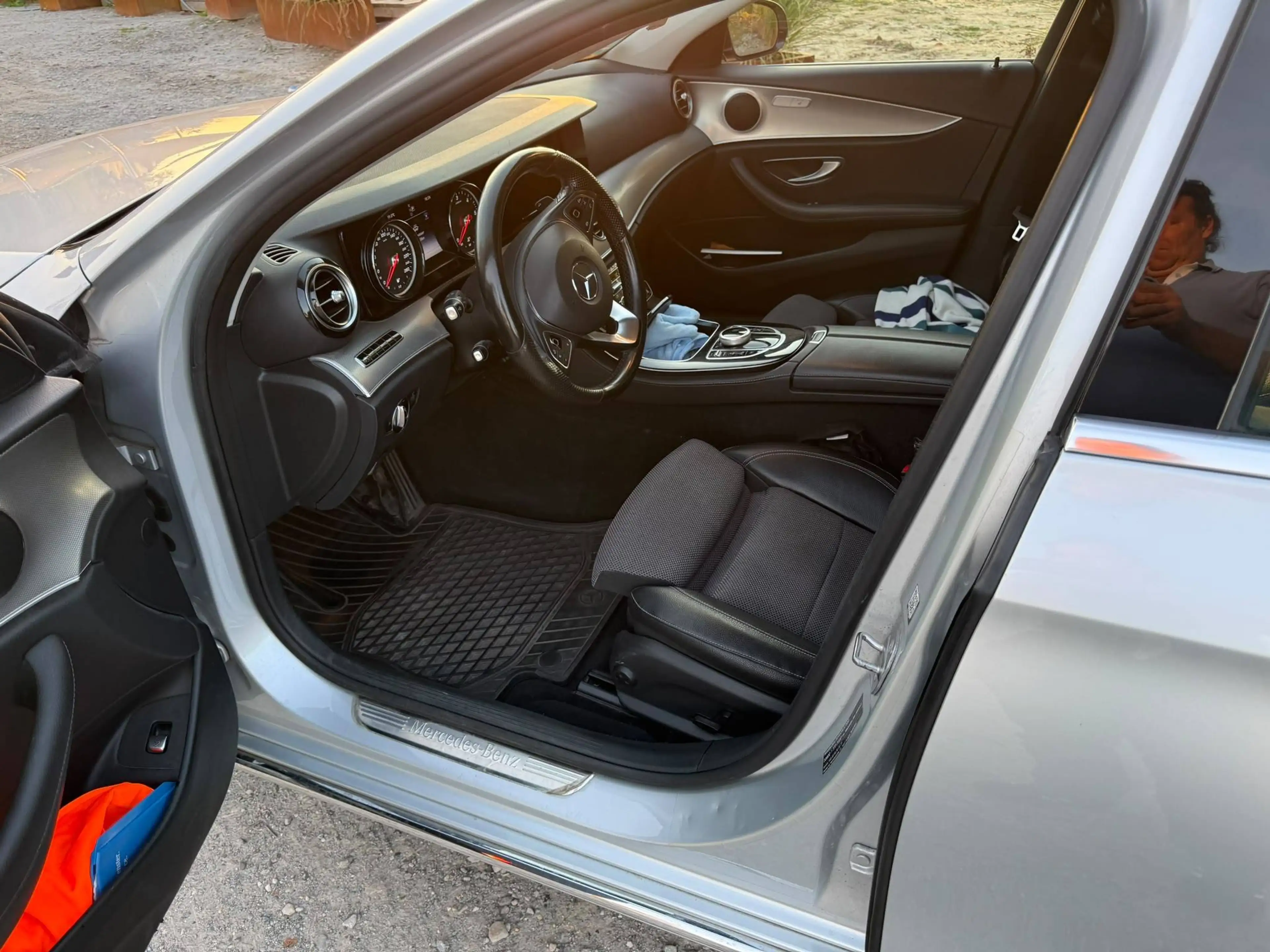 Mercedes-Benz E 220 E 220 d T 9G-TRONIC — photo 12