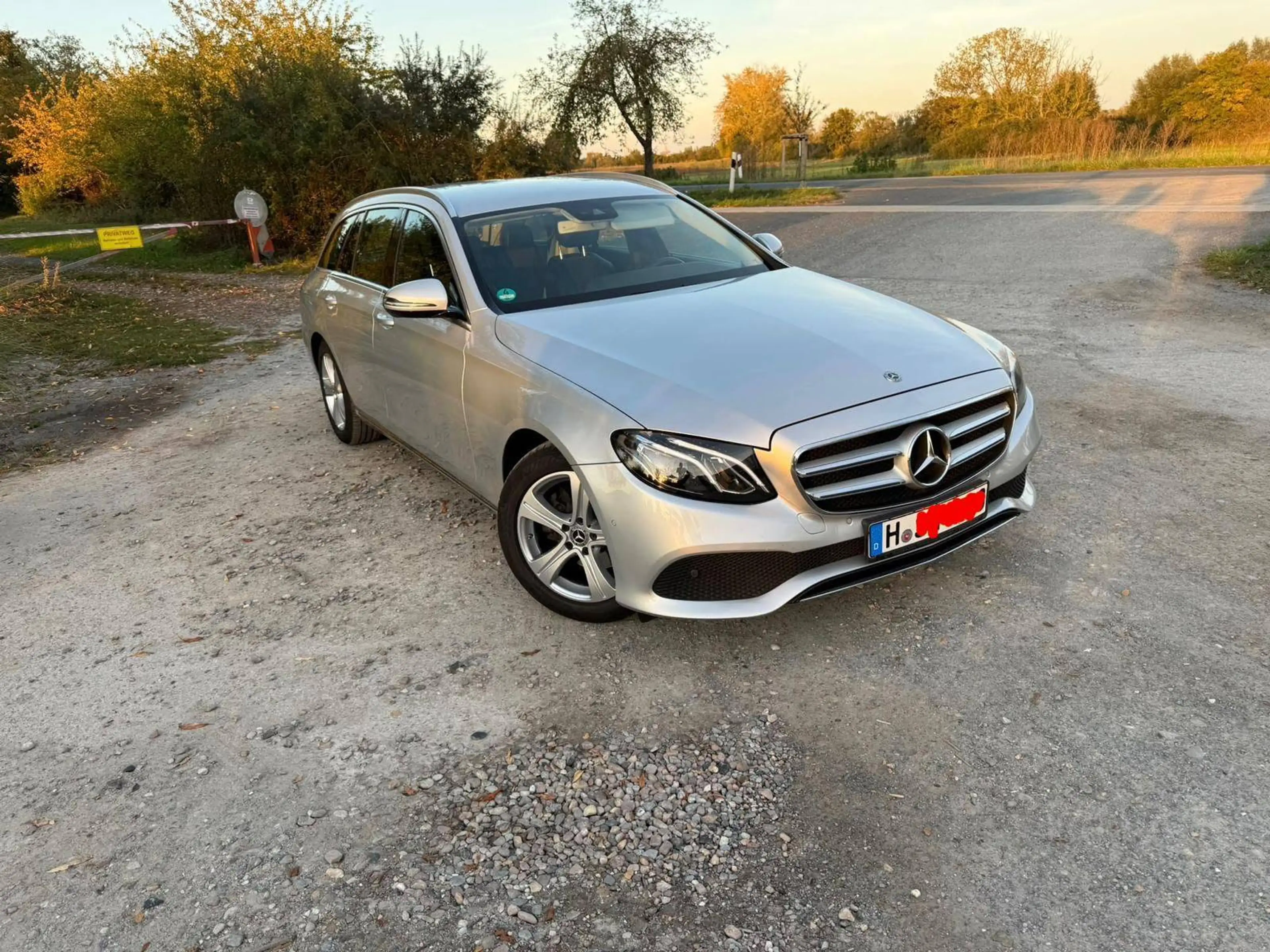 Mercedes-Benz E 220 E 220 d T 9G-TRONIC — photo 4