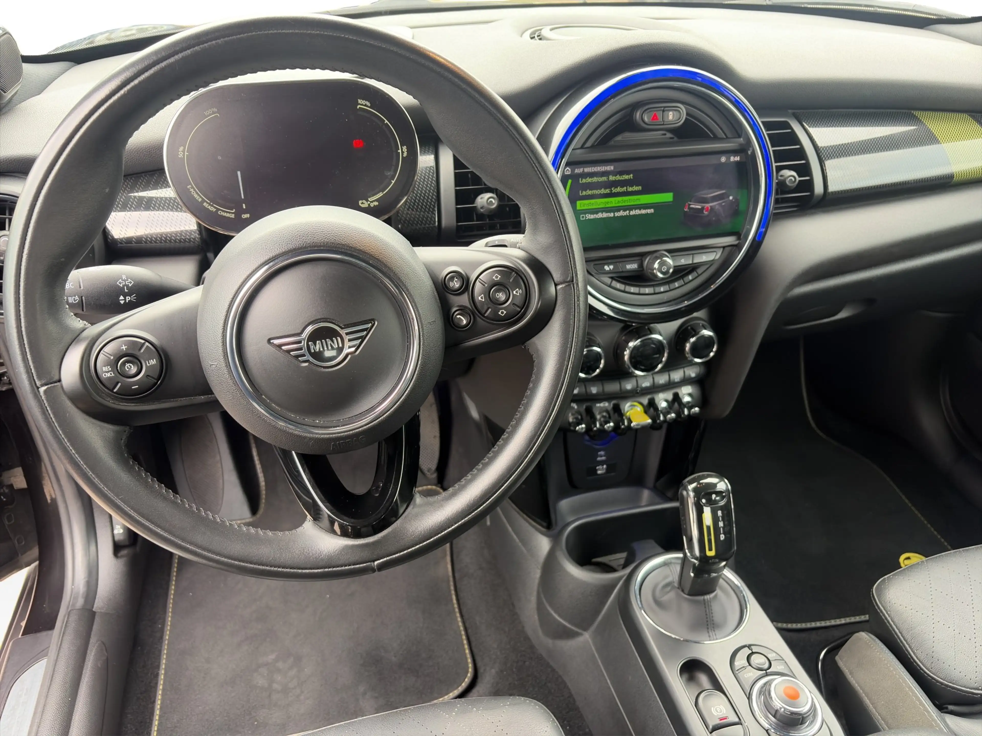 MINI Cooper SE 3-Türer — photo 2