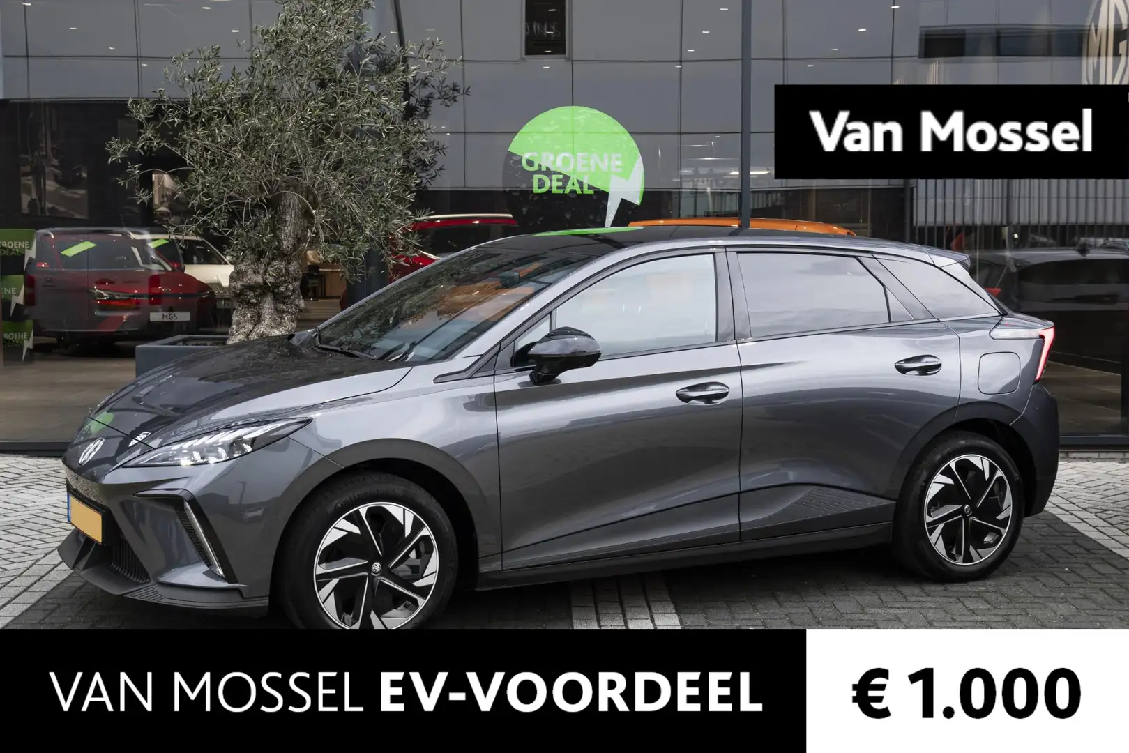 MG MG4 Electric Luxury 64 kWh MG 4 Luxury 64 kWh 435 KM W Grijs - 1