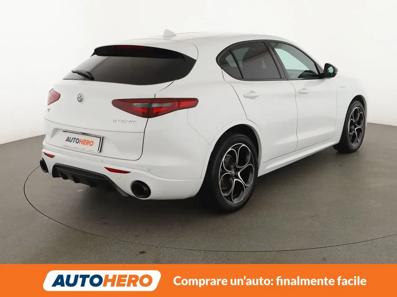 Alfa Romeo Stelvio 2023 — фото 6