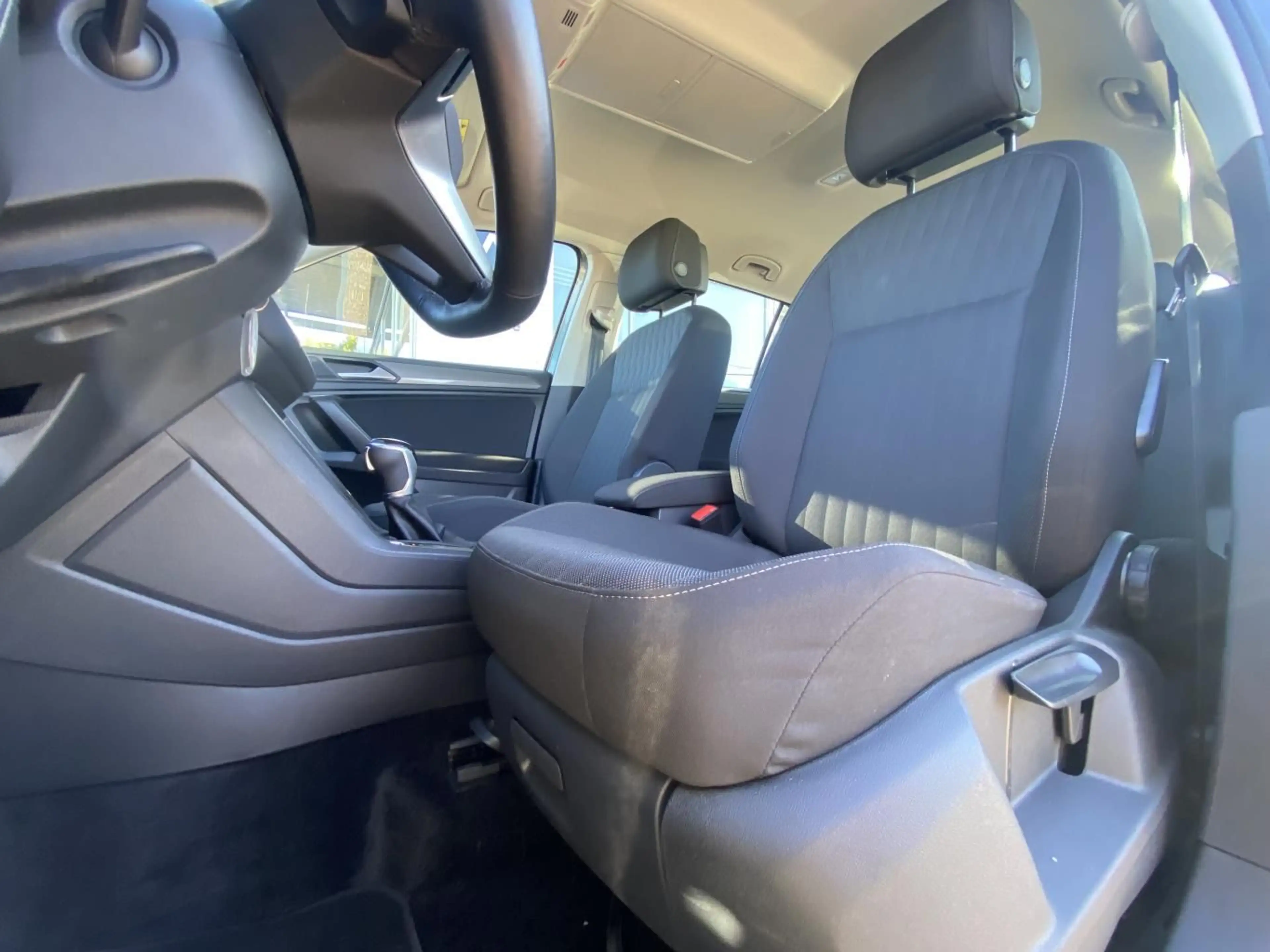 Volkswagen Tiguan Allspace 1.5 TSI DSG LIFE 7-SITZER+AHK+AC — photo 9