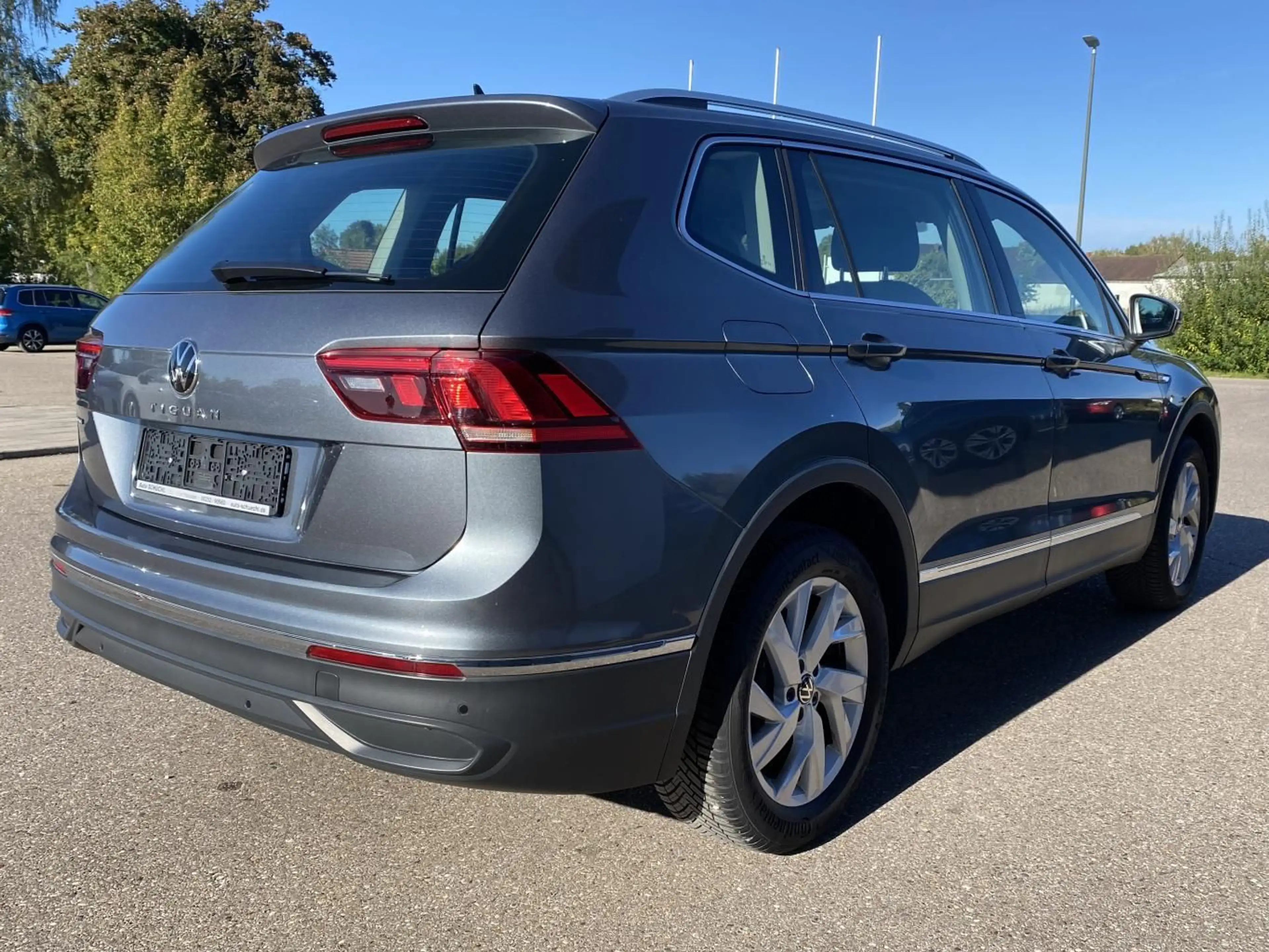 Volkswagen Tiguan Allspace 1.5 TSI DSG LIFE 7-SITZER+AHK+AC — photo 6