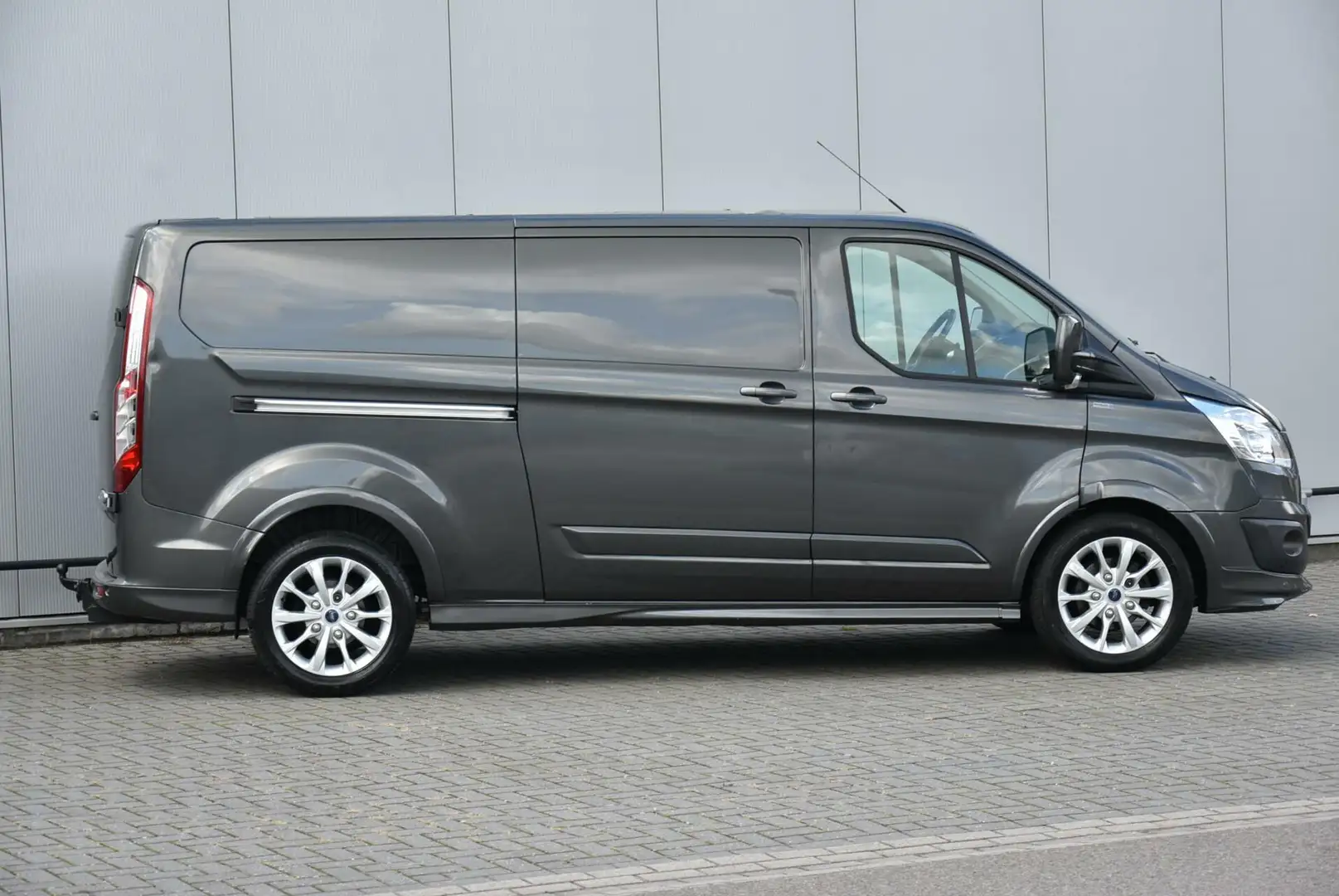 Ford Transit Custom 2.0 TDCI L2H1 Limited Sport Navi Camera Gris - 2