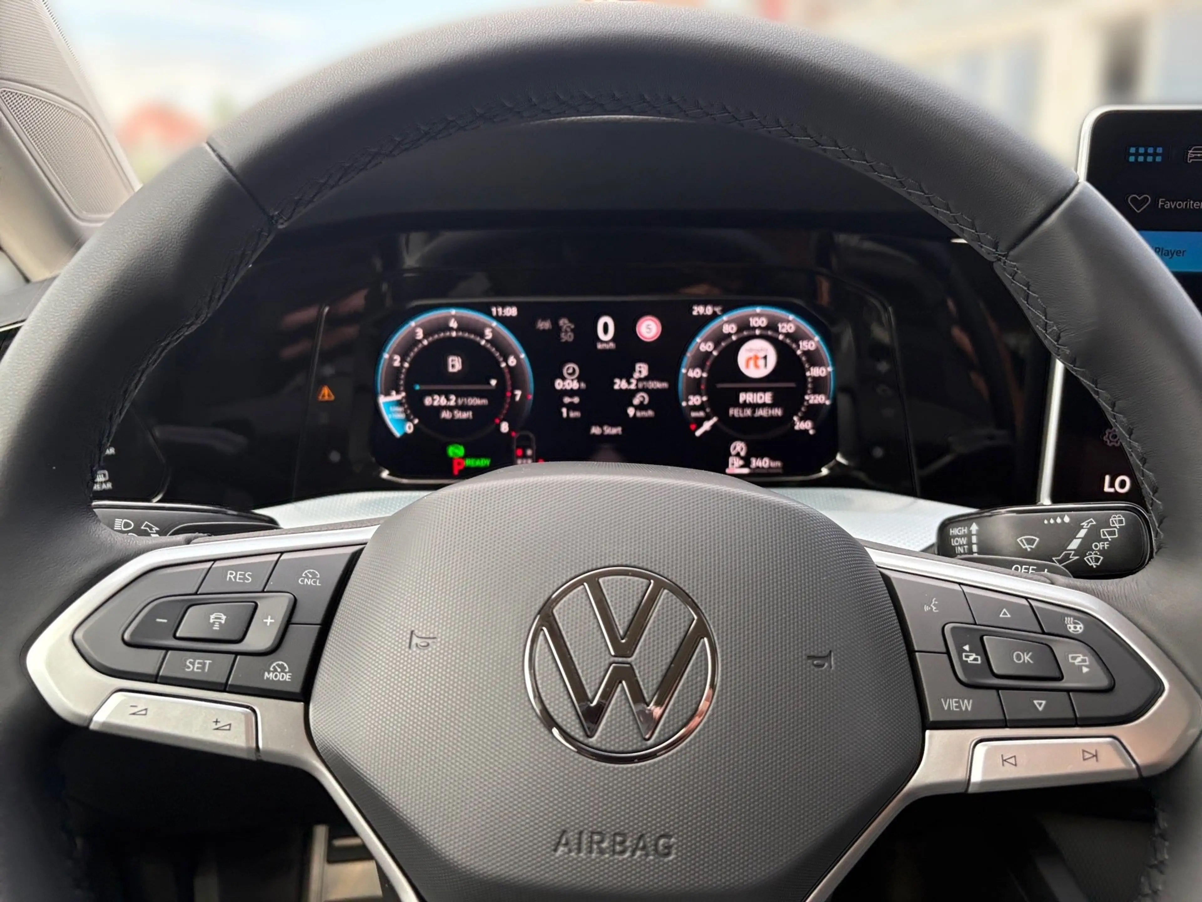 Volkswagen Golf VIII 1.5 eTSI Life *NAVI*KAMERA*SITZHZG* — photo 12