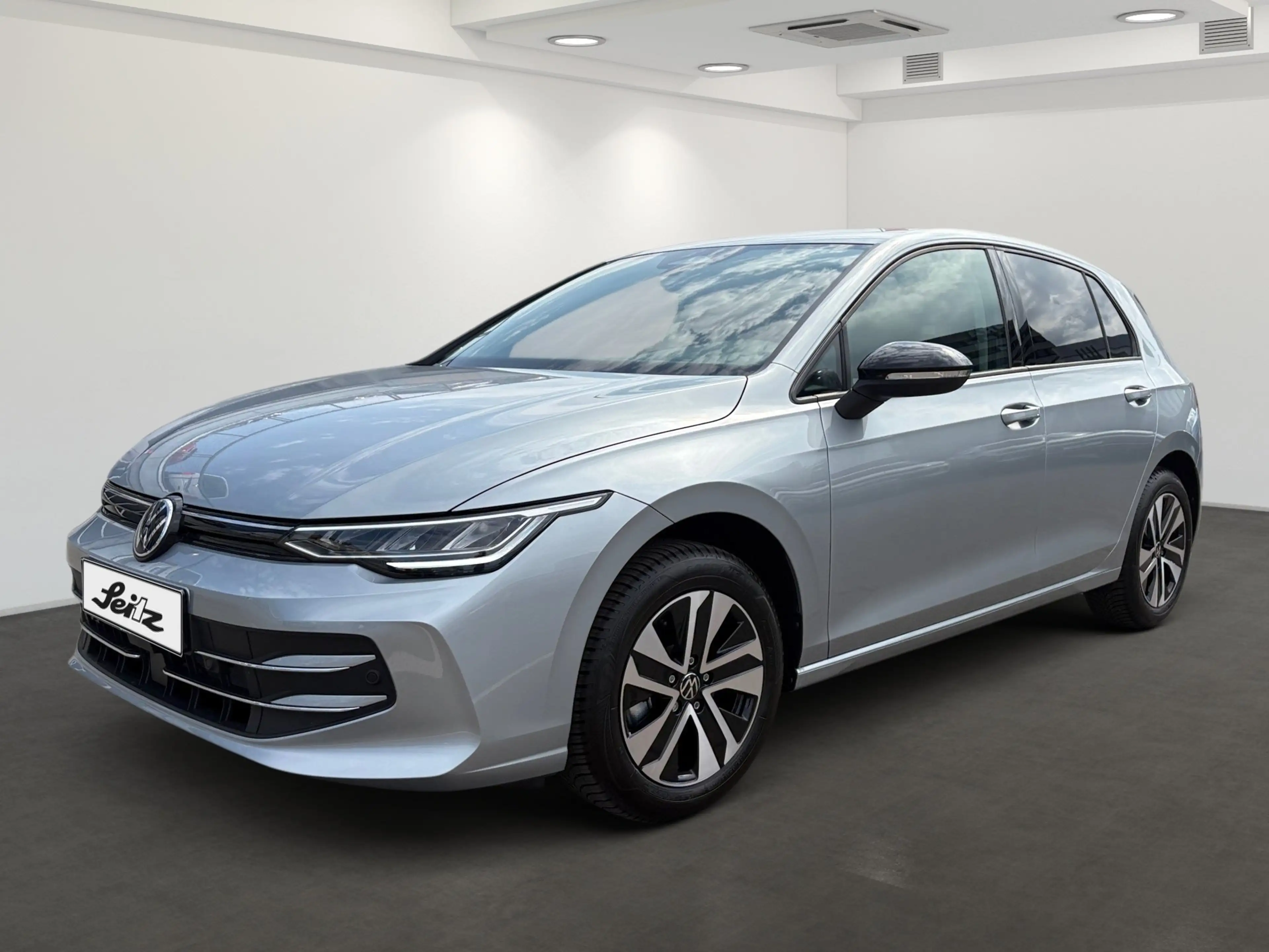 Volkswagen Golf VIII 1.5 eTSI Life *NAVI*KAMERA*SITZHZG* — photo 2