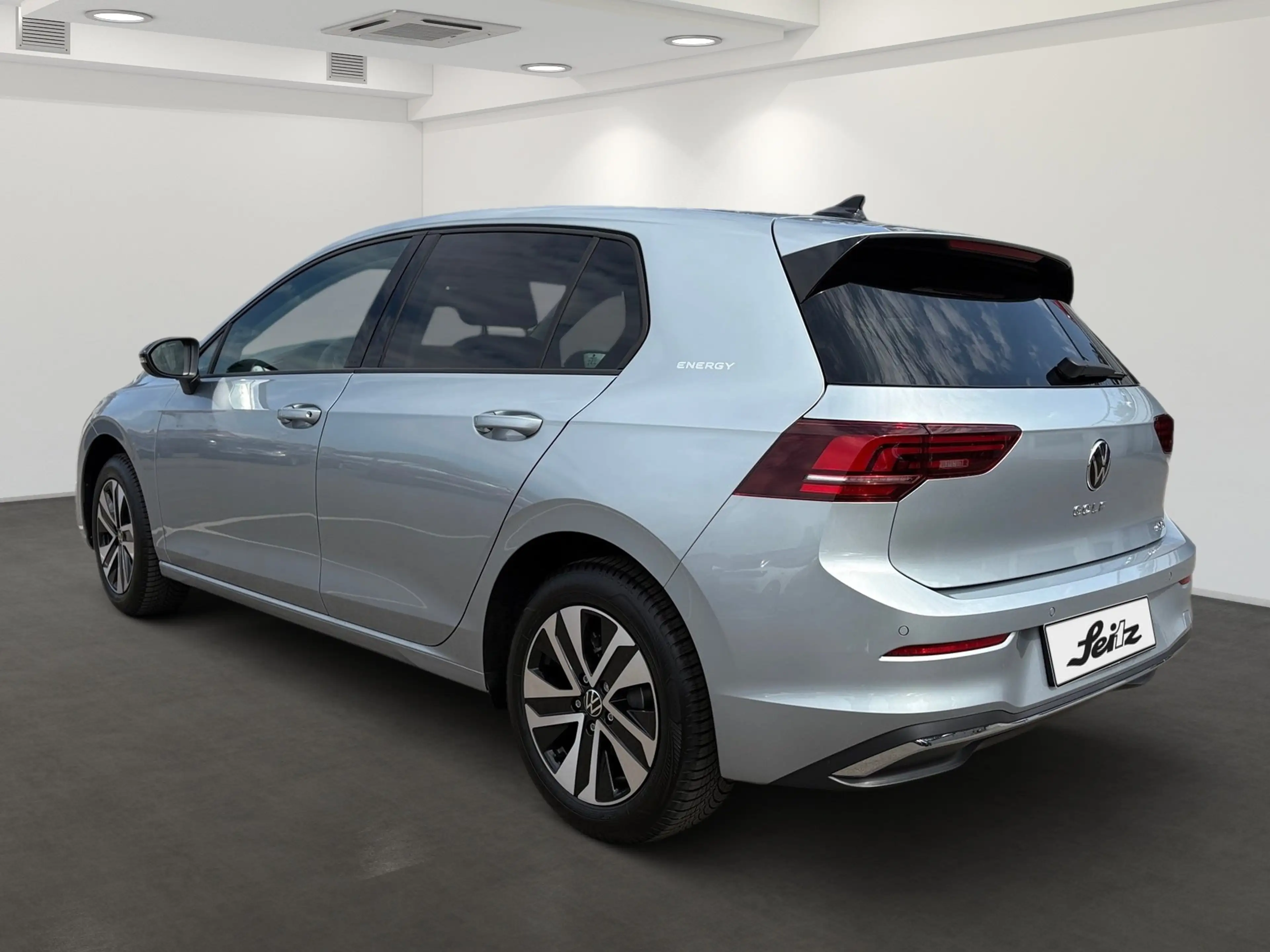 Volkswagen Golf VIII 1.5 eTSI Life *NAVI*KAMERA*SITZHZG* — photo 5