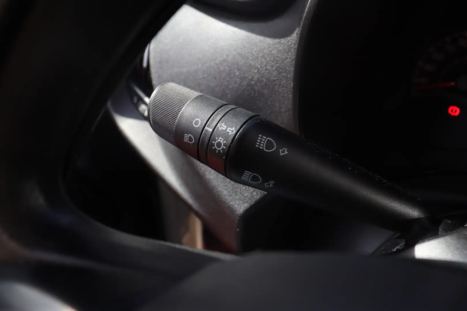 Fiat E-Doblo Maxi 1.3 MJTD 95 Fourgon long (Attelage, 2 portes Weiß - 1