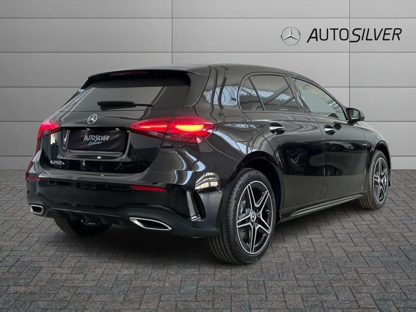 Mercedes-Benz A 250 e Plug-in hybrid Automatic AMG Line ADVANCED PLUS Nero - 2