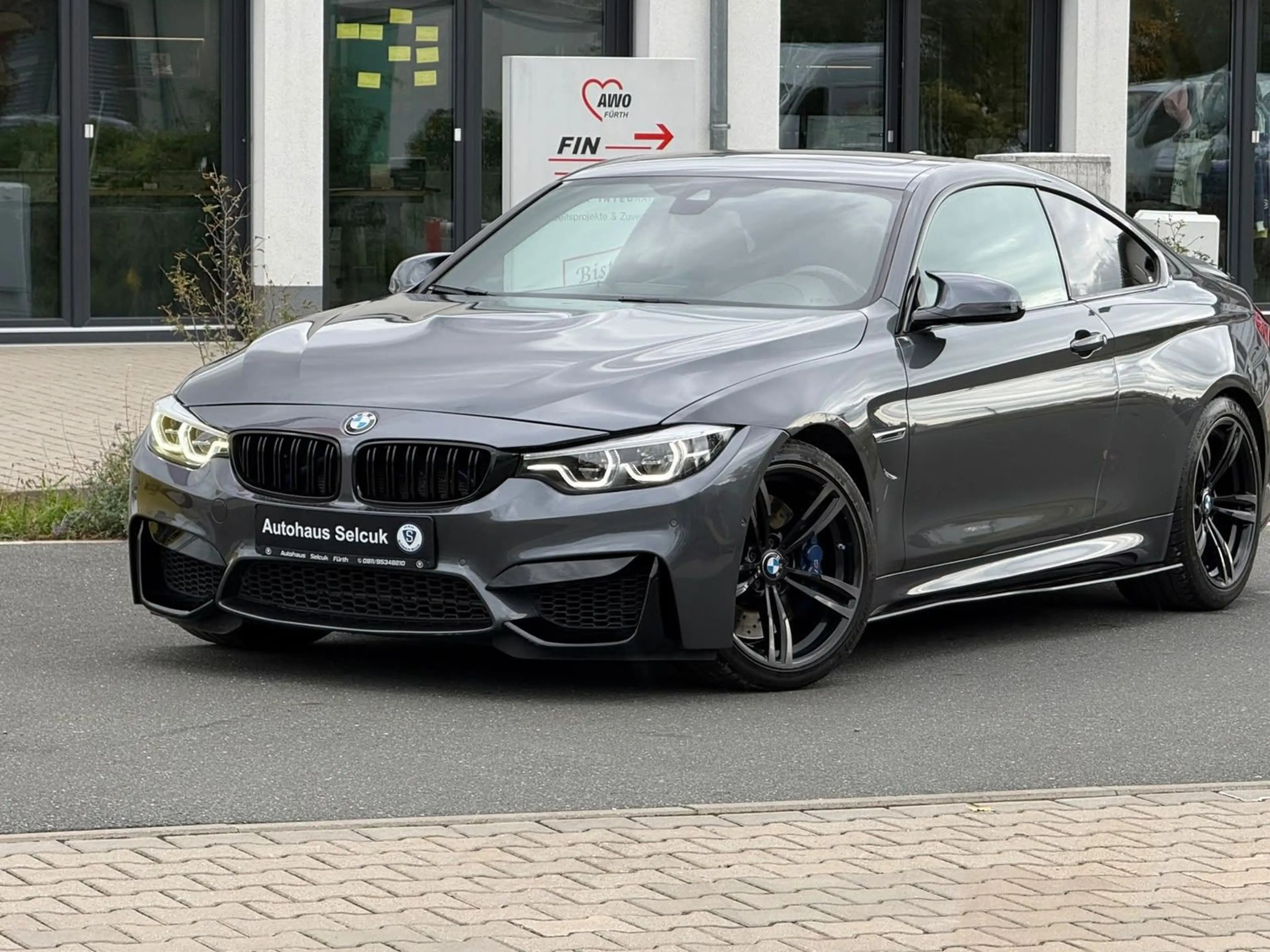 BMW M4 *LED*Head-Up*SD*SHZ*Harman-Kardon*Kamera*