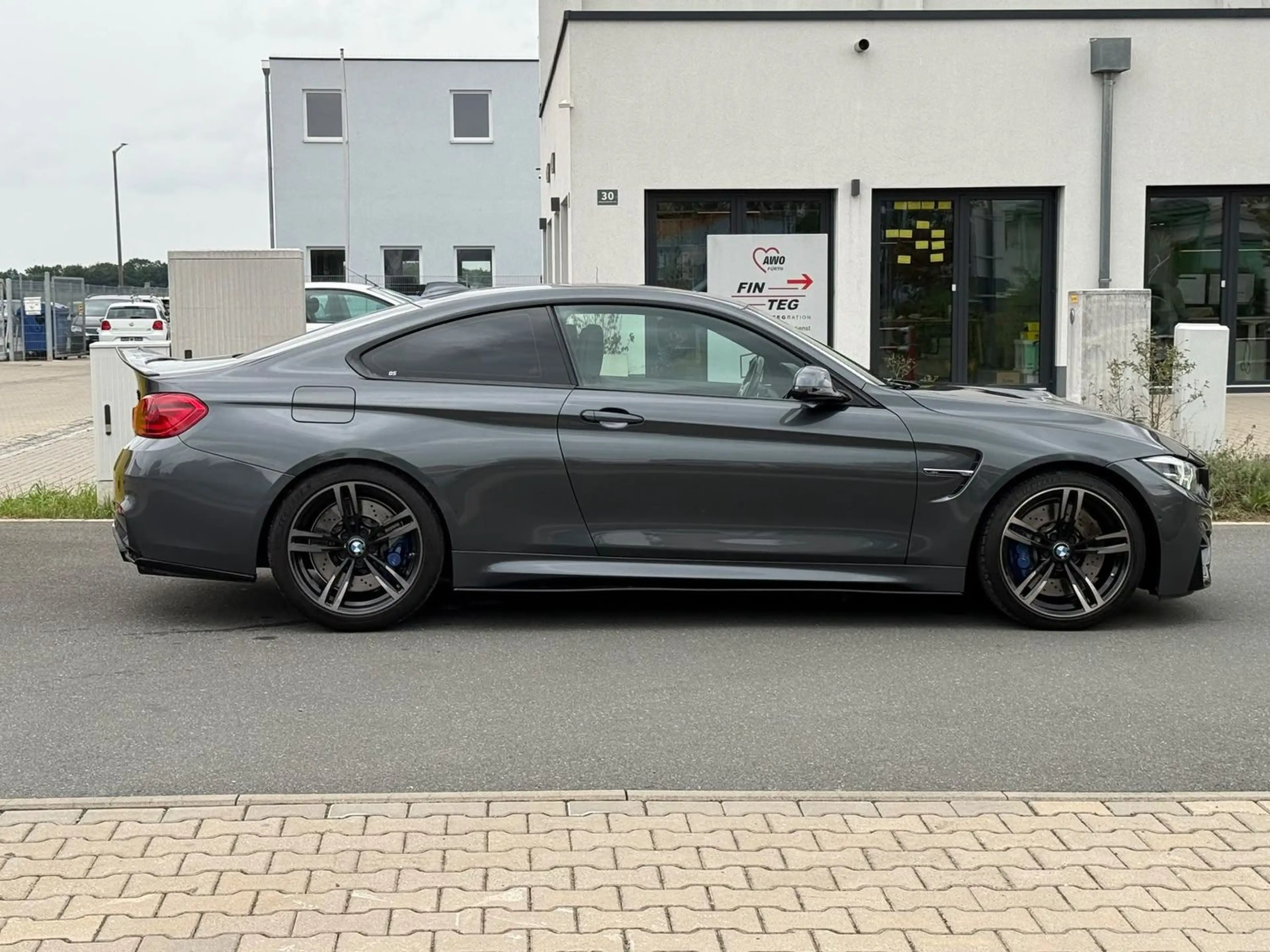 BMW M4 *LED*Head-Up*SD*SHZ*Harman-Kardon*Kamera* — photo 9