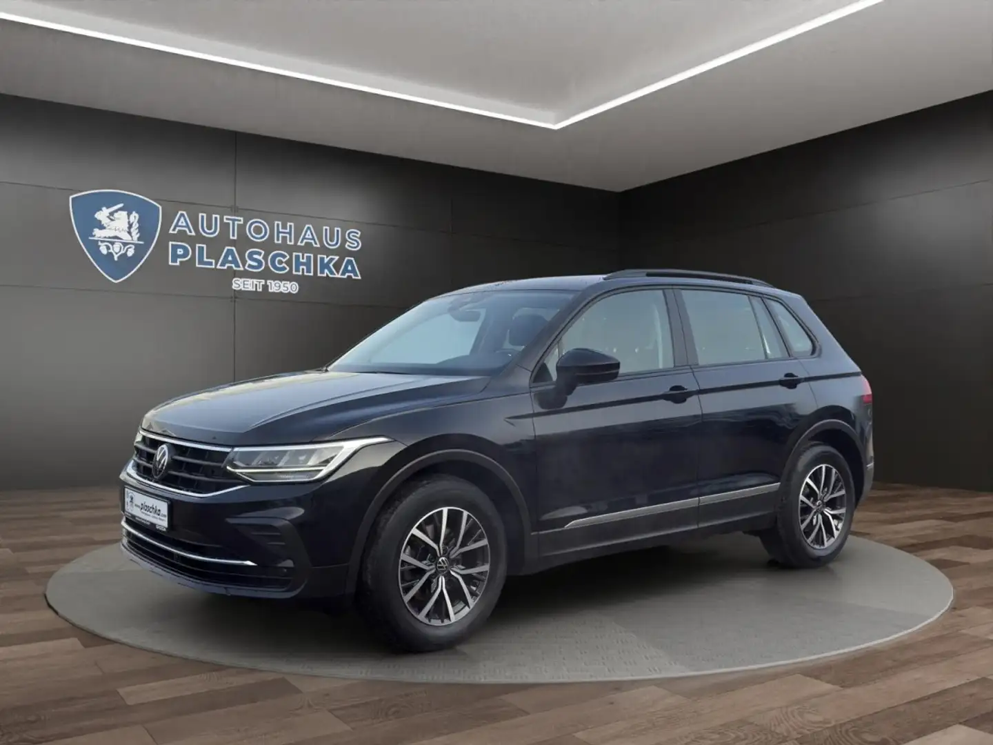 Volkswagen Tiguan 2.0 TDI DSG Life KAMERA+NAVI+PDC Klima Navi Schwarz - 1