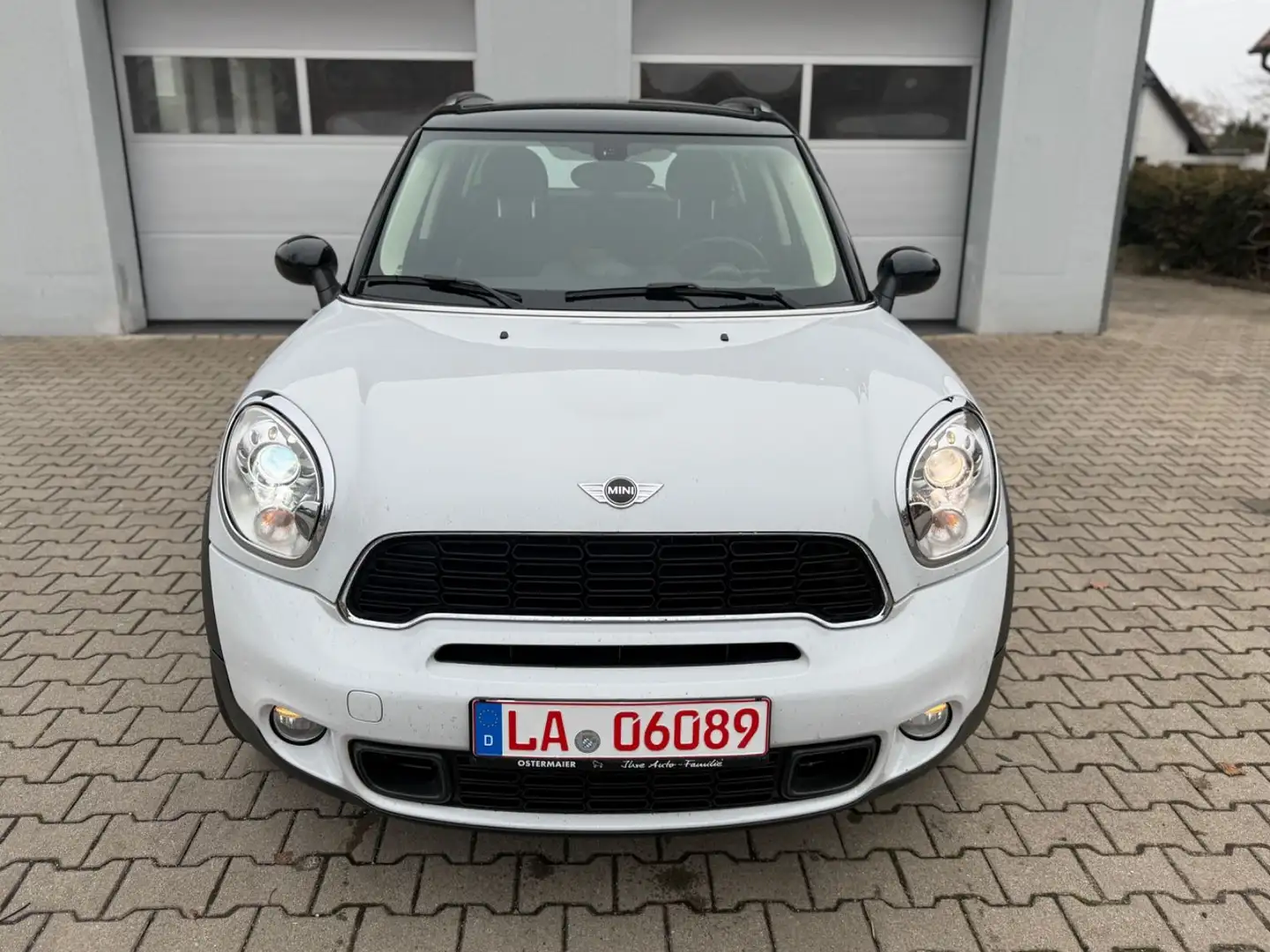 MINI Cooper SD Countryman IXenon I TÜV Neu I Garantie Weiß - 2