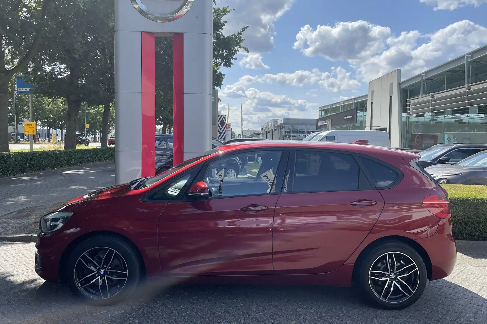 BMW 218 2-serie Active Tourer 218i | AUTOMATISCHE AIRCO | Rood - 2
