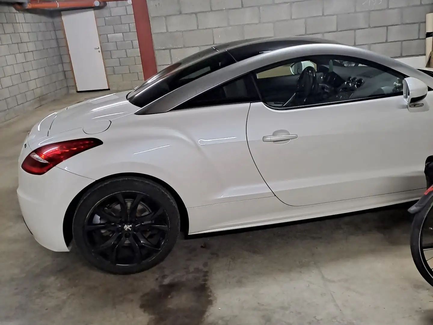 Peugeot RCZ 2.0 HDi FAP 160 bijela - 2