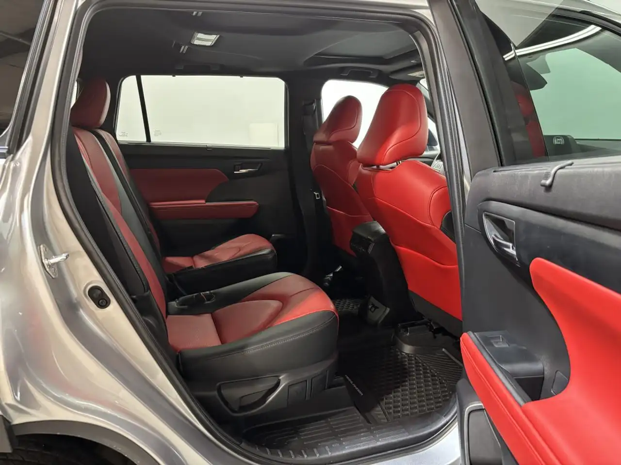 Toyota Highlander снимка Toyota Highlander