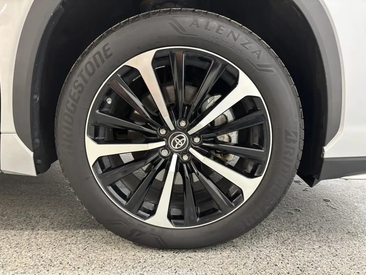 Toyota Highlander снимка Toyota Highlander