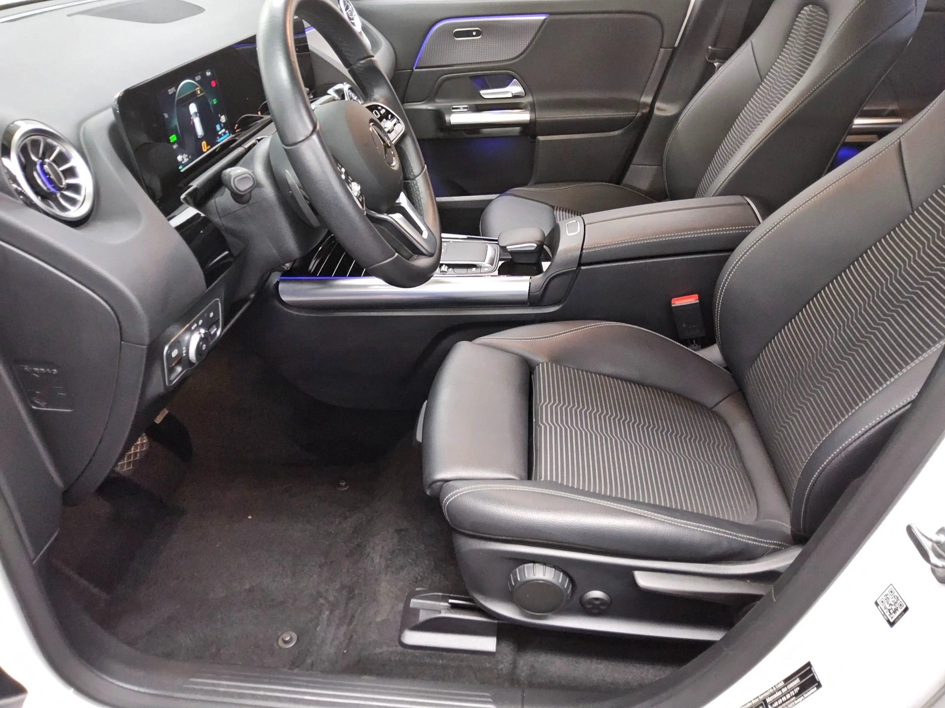 Mercedes-Benz EQA 250 T-Leder Navi LED RFK — photo 9