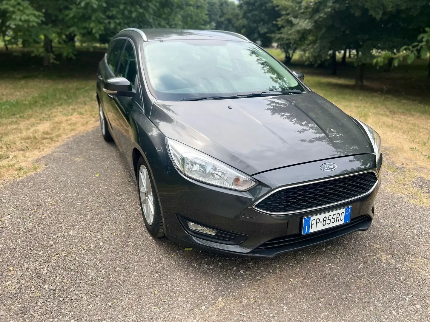 Ford Focus IV 2015 SW SW 1.5 tdci Titanium X s Grau - 1