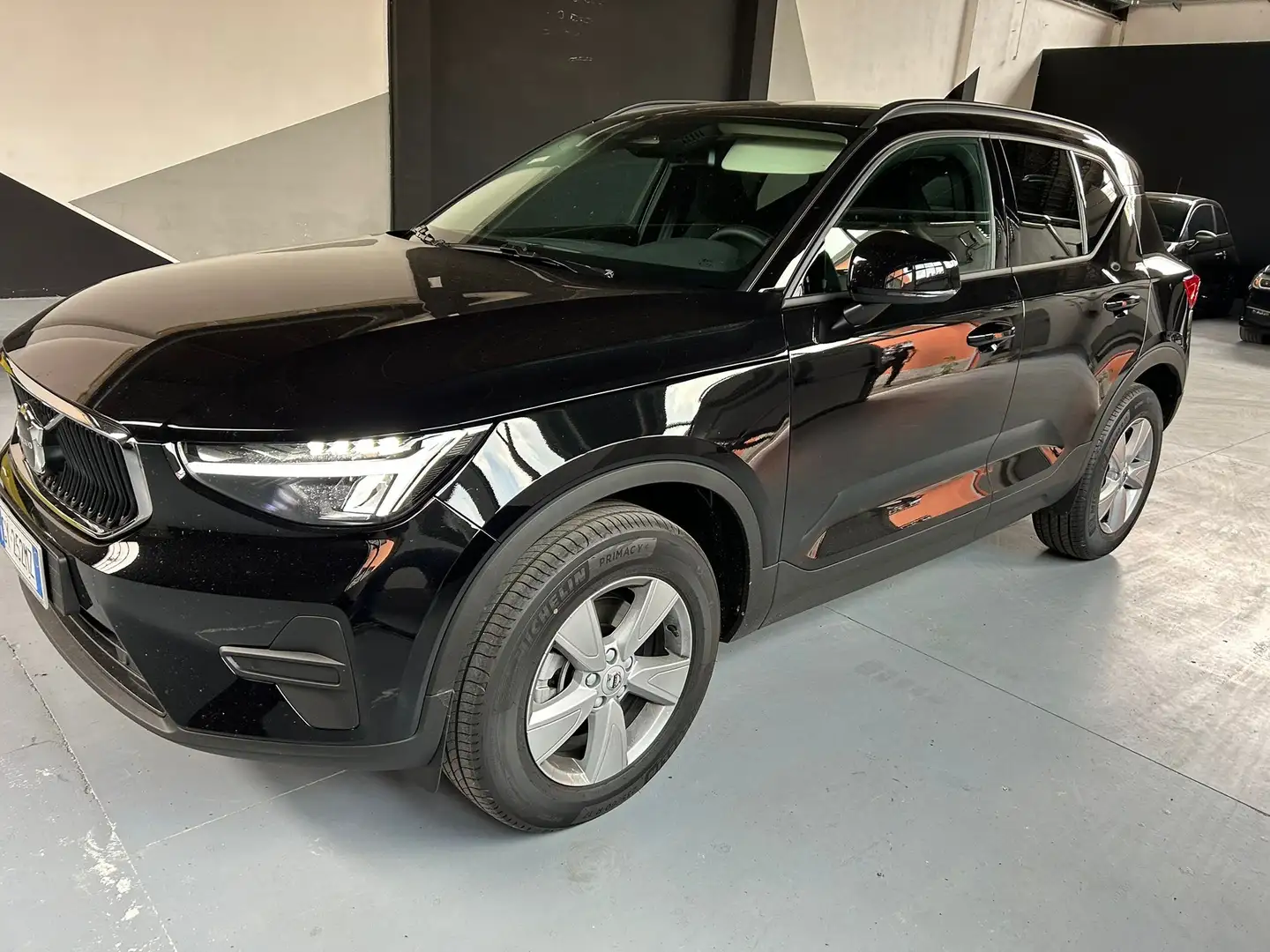 Volvo XC40 2.0 b3 essenzial auto NUOVA - 1