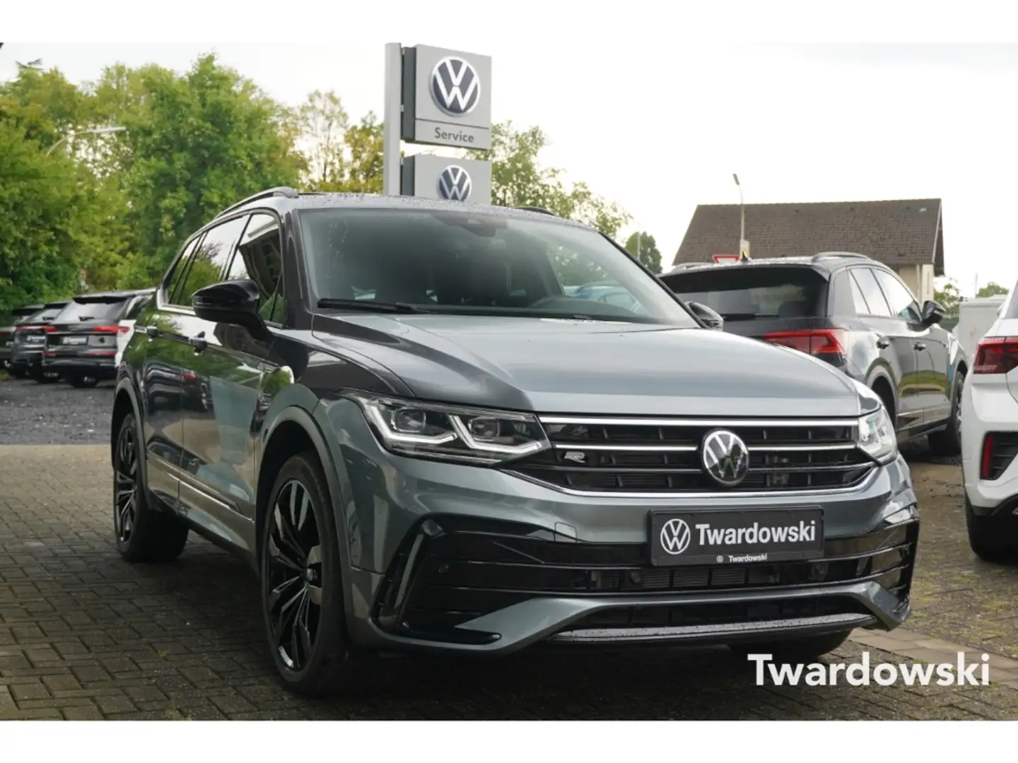 Volkswagen Tiguan Allspace R-Line 4-Motion 2.0 TDI 7-Stitze AHK Grau - 1