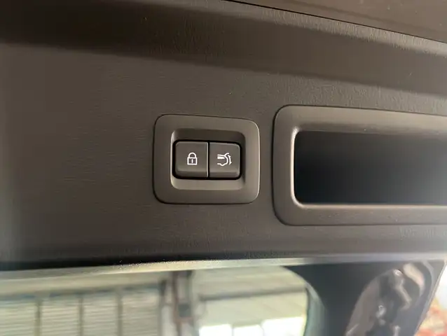 Mazda CX-30 view 18