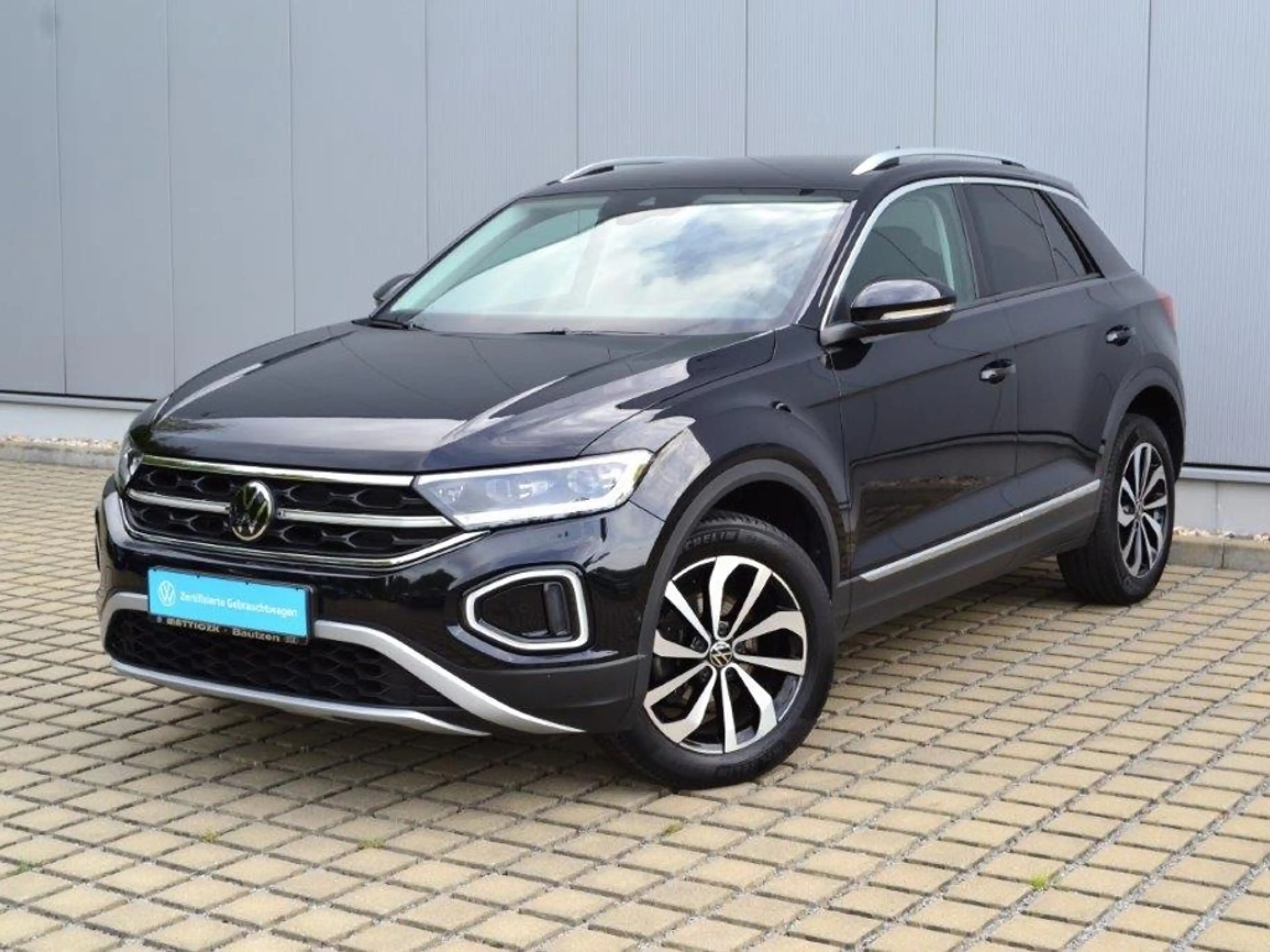 Volkswagen T-Roc 1.5 TSI DSG Facelift Style AHK/MATRIX/17-ZOLL/NAV — photo 3
