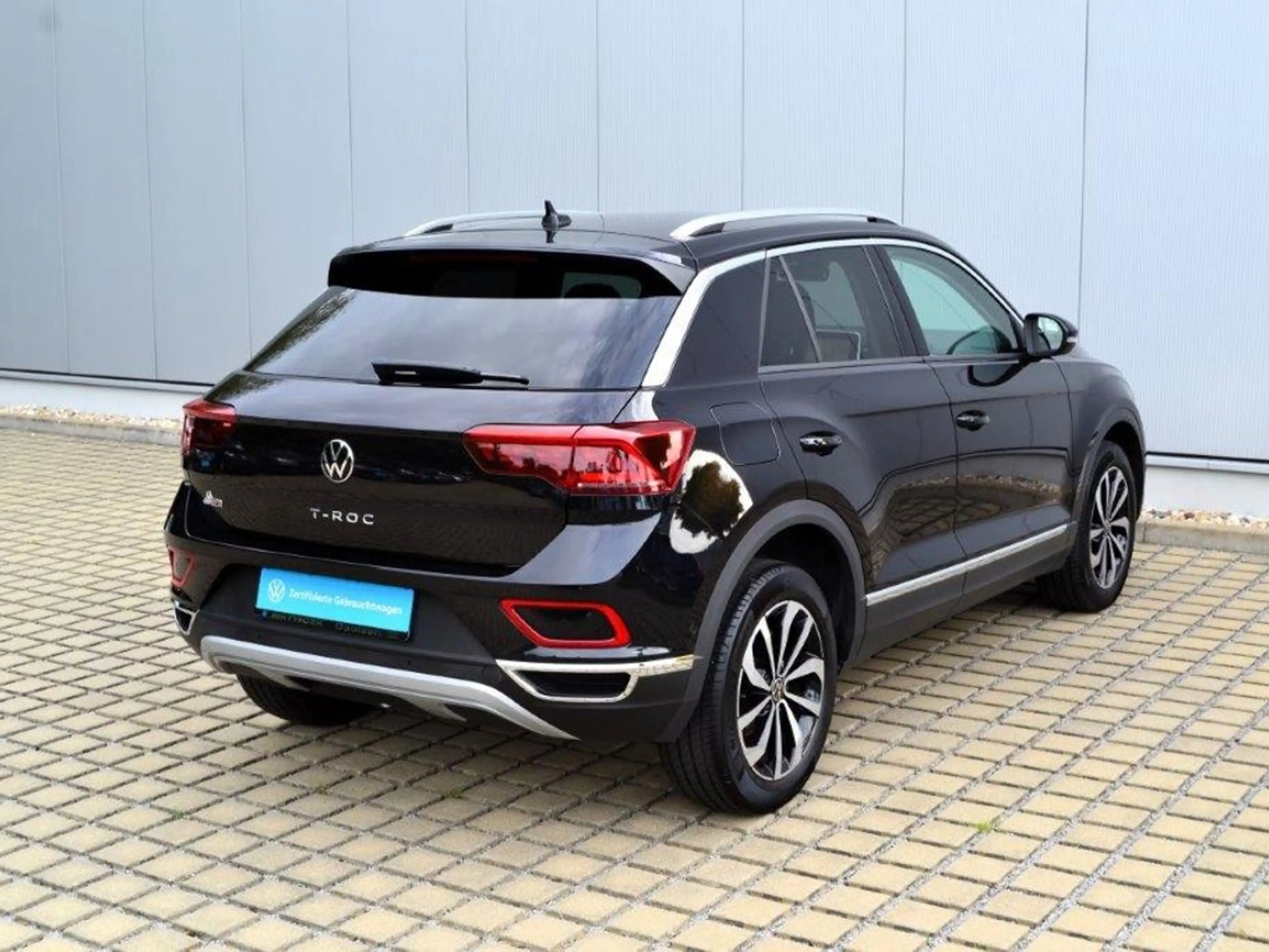 Volkswagen T-Roc 1.5 TSI DSG Facelift Style AHK/MATRIX/17-ZOLL/NAV — photo 4