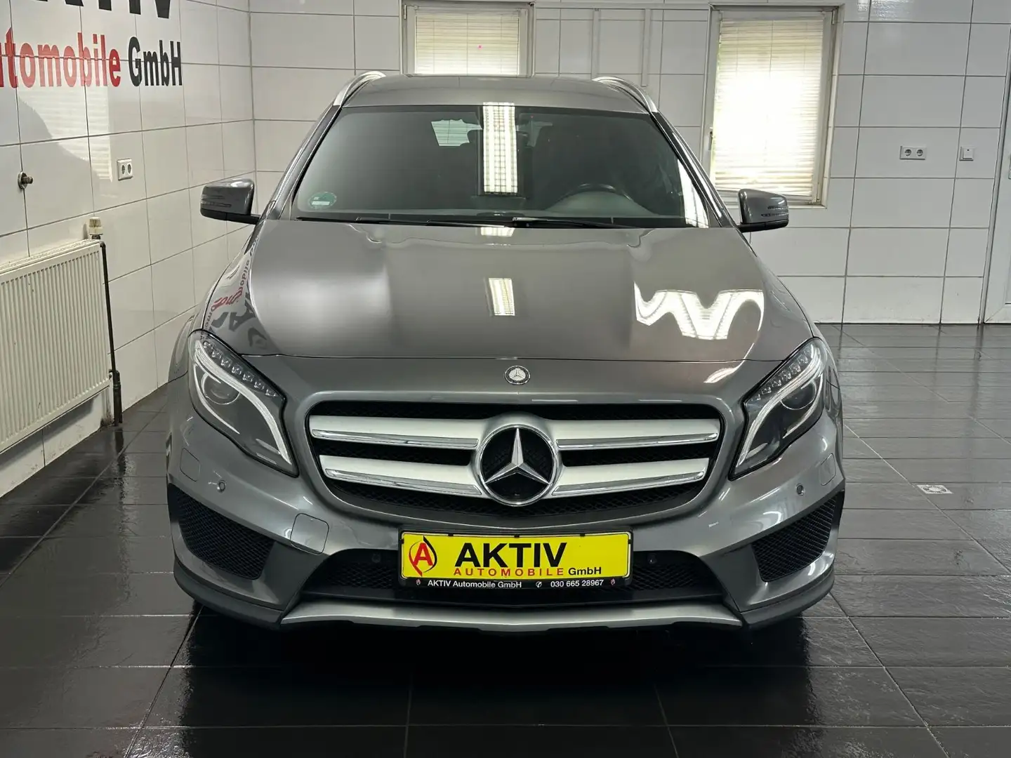 Mercedes-Benz GLA 220 CDI 4Matic AMG-Line Grau - 2