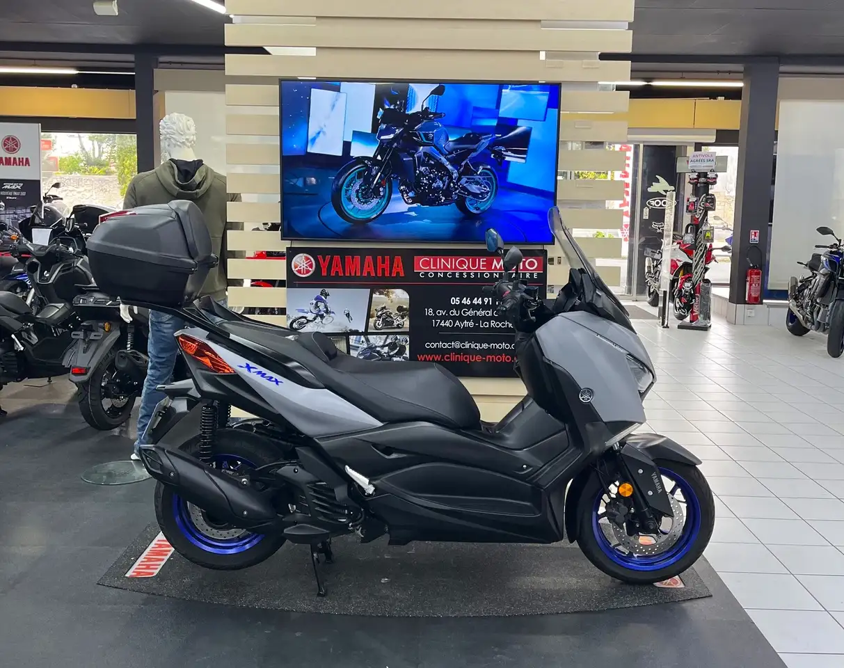Yamaha X-Max 125