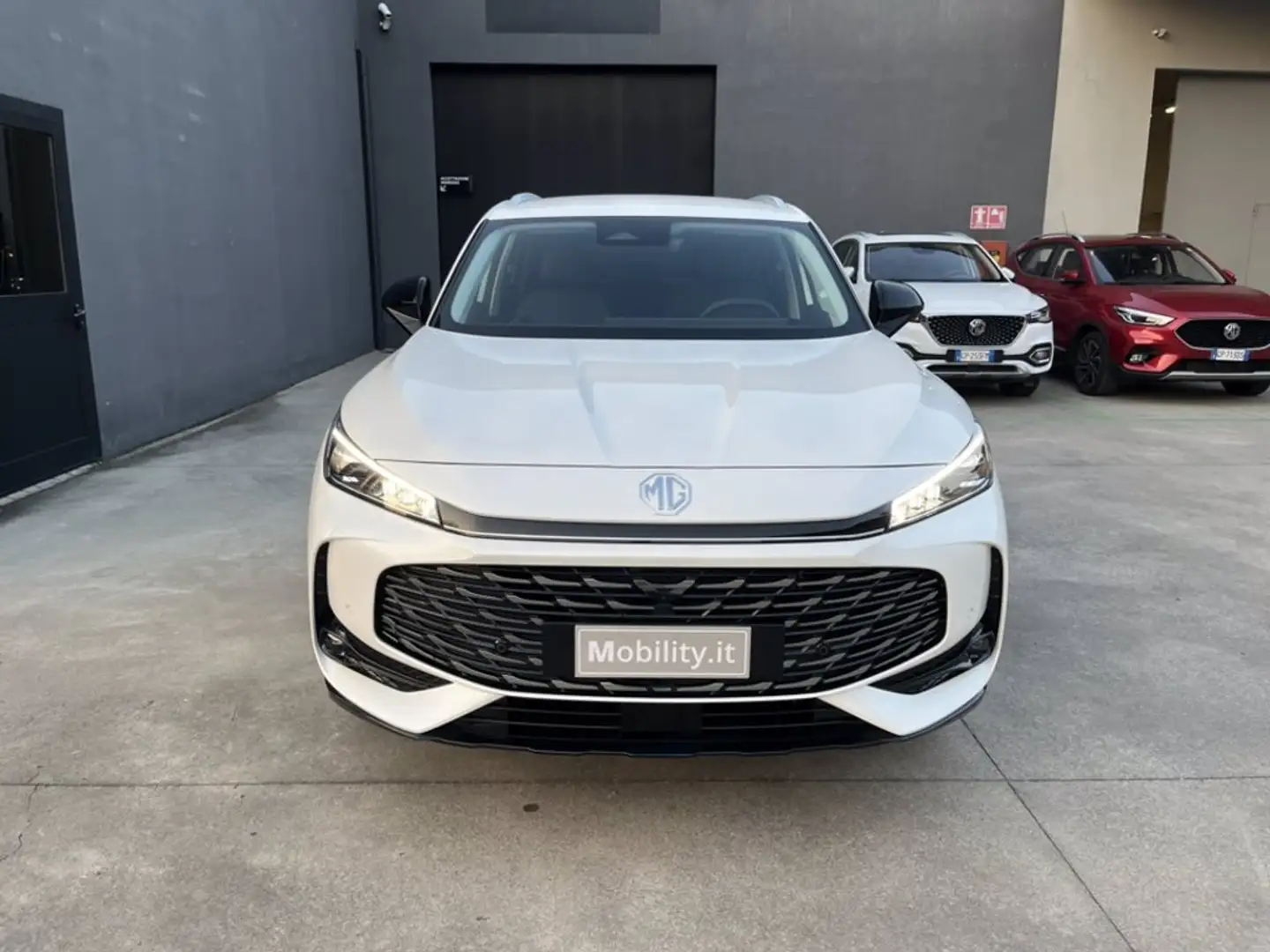 MG HS 1.5 phev Luxury Білий - 2