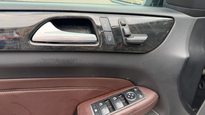 Mercedes-Benz ML 350 CDI BlueTec 4Matic/Pano/Leder/AMG Paket — photo 11