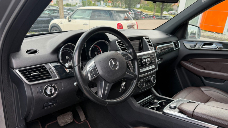 Mercedes-Benz ML 350 CDI BlueTec 4Matic/Pano/Leder/AMG Paket — photo 9