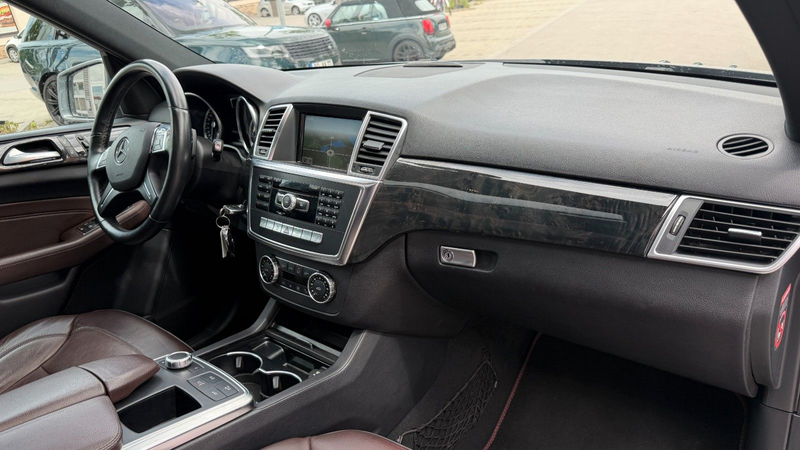 Mercedes-Benz ML 350 CDI BlueTec 4Matic/Pano/Leder/AMG Paket — photo 12